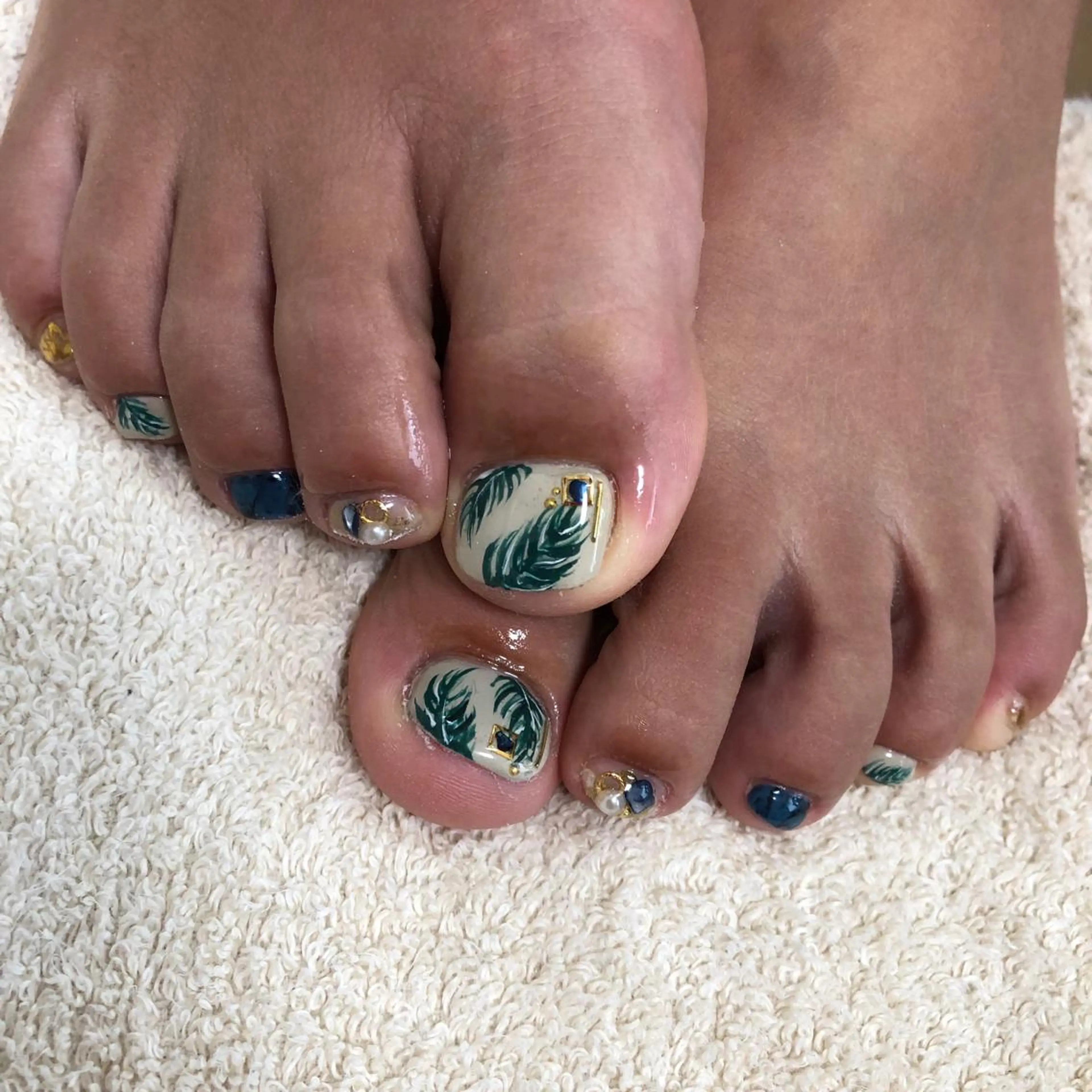 ネイル フットネイル puna nailのネイルデザイン