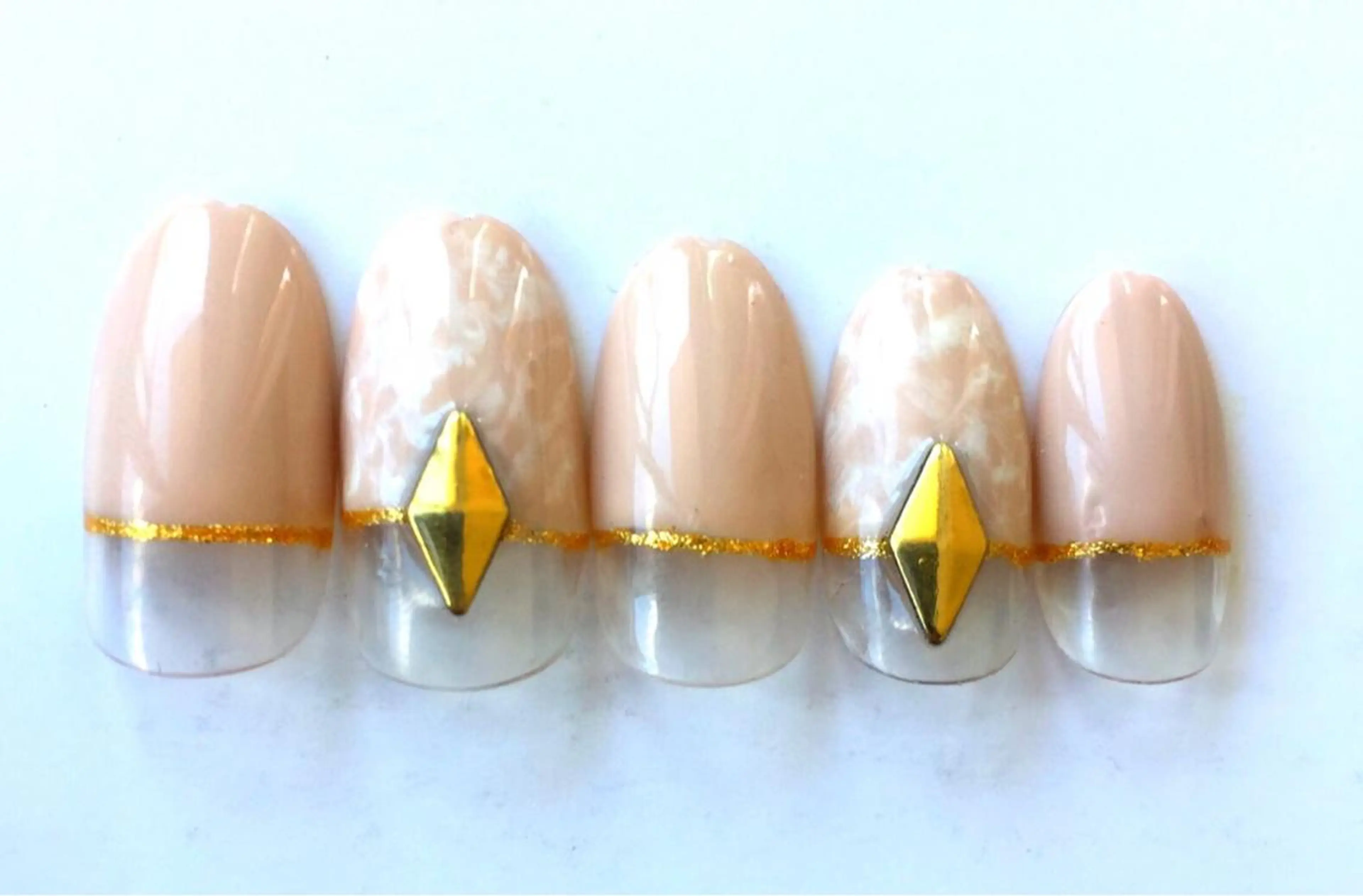 ネイル 💗🪽Tiary Nail🪽💗のネイルデザイン