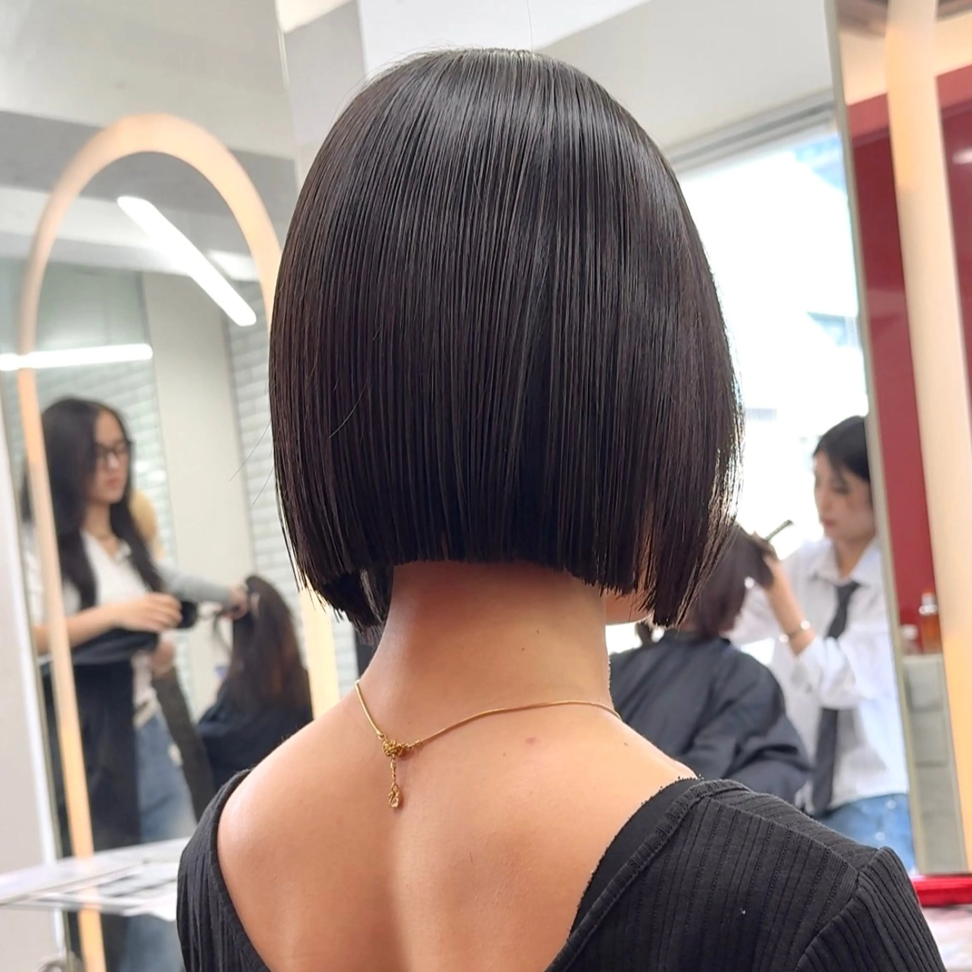 ショート カラー 山崎/ボブ縮毛矯正 レイヤー髪質改善のヘアスタイル