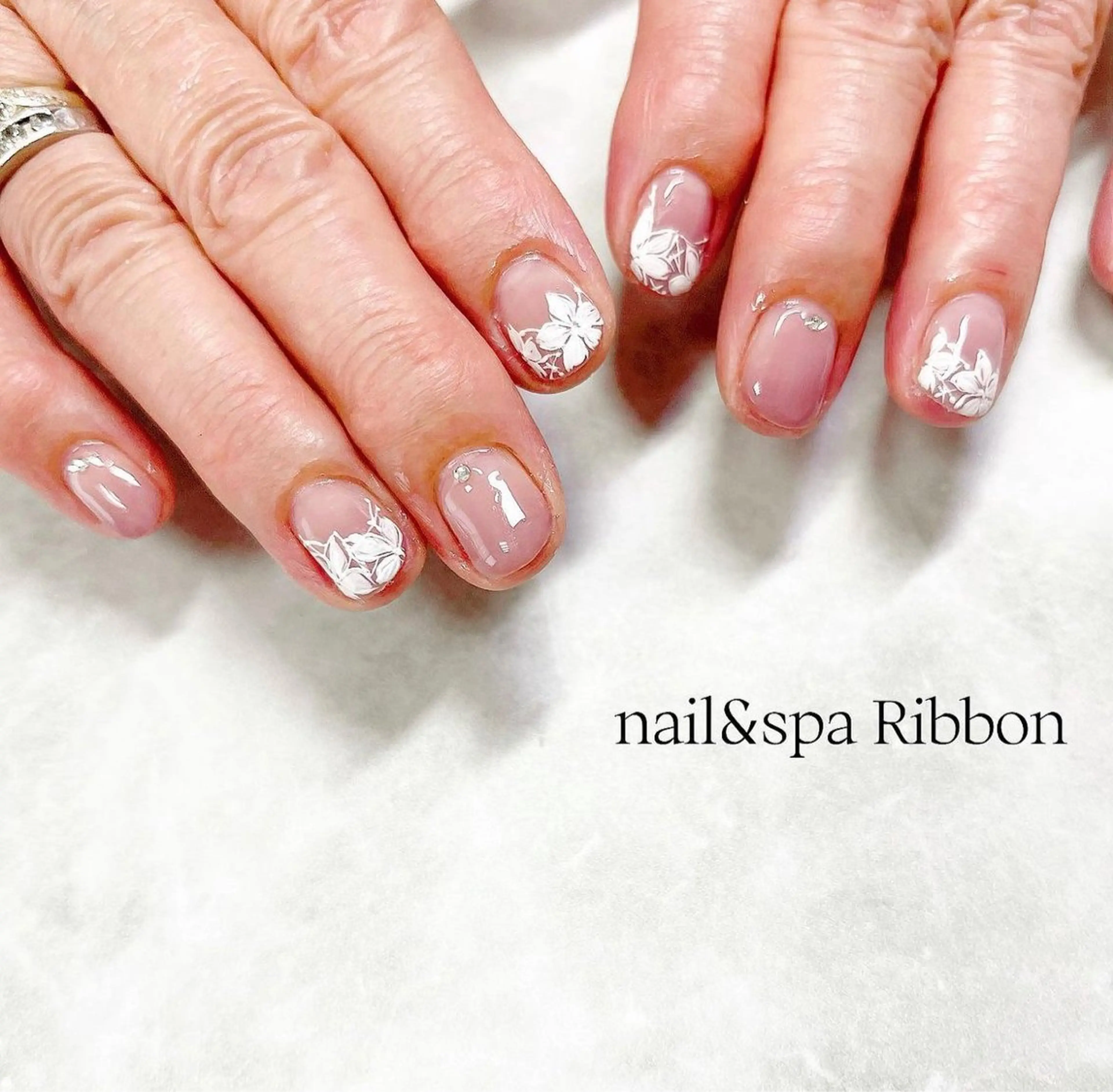 ネイル 東 真百のネイルデザイン