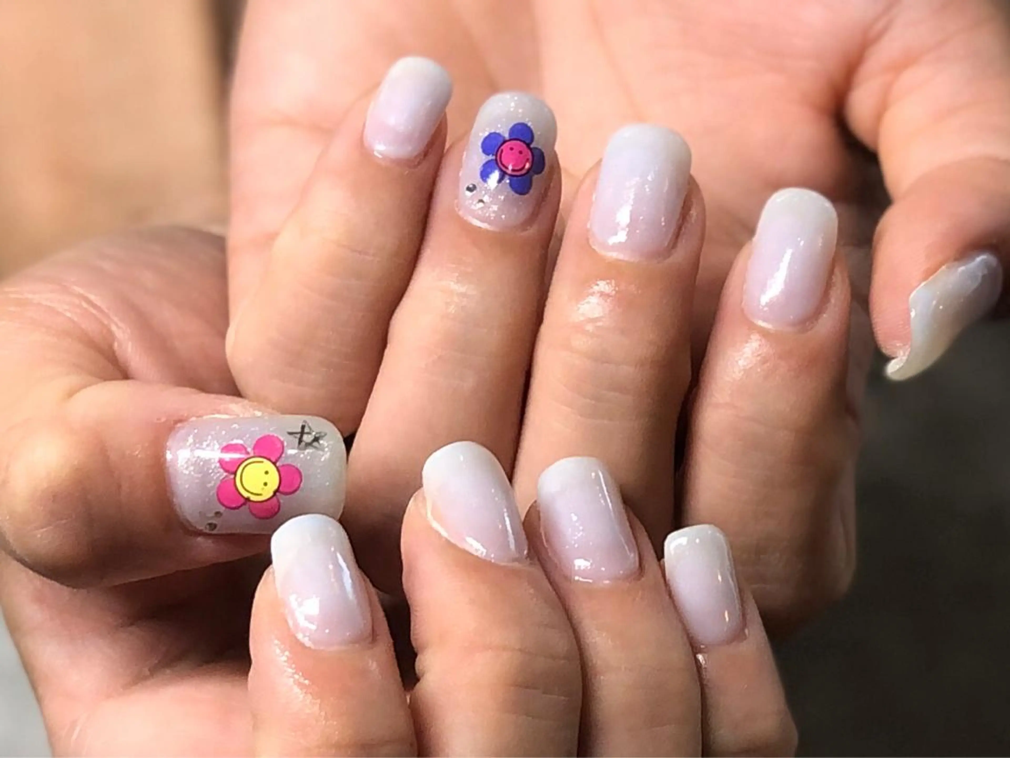 ネイル LUANA 里菜のネイルデザイン