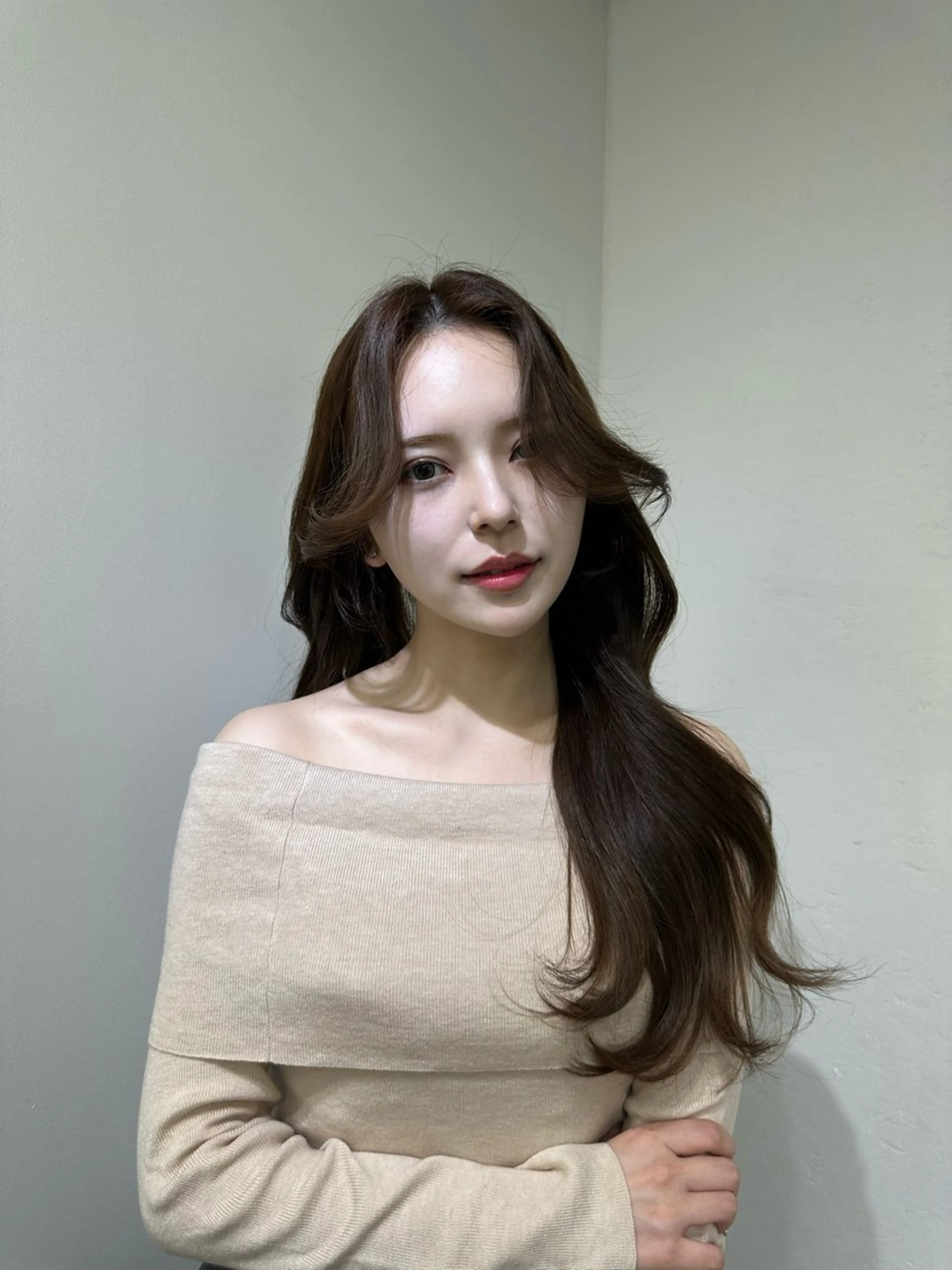 ロング カラー ミディアムレイヤー 添田晃基のヘアスタイル