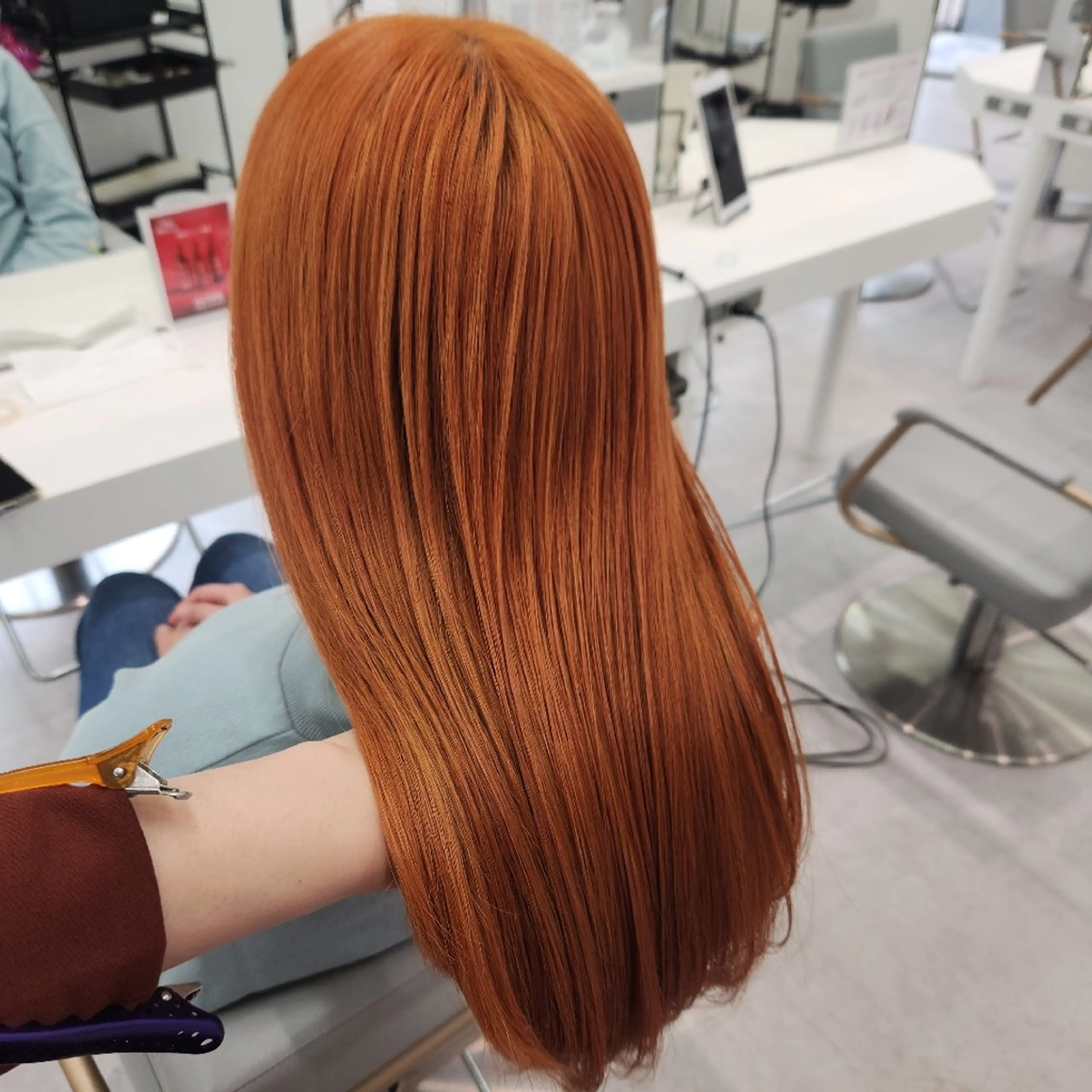 ロング カラー オレンジ 推しアニメカラー🌈 ツヤ透明感カラー🦄のヘアスタイル