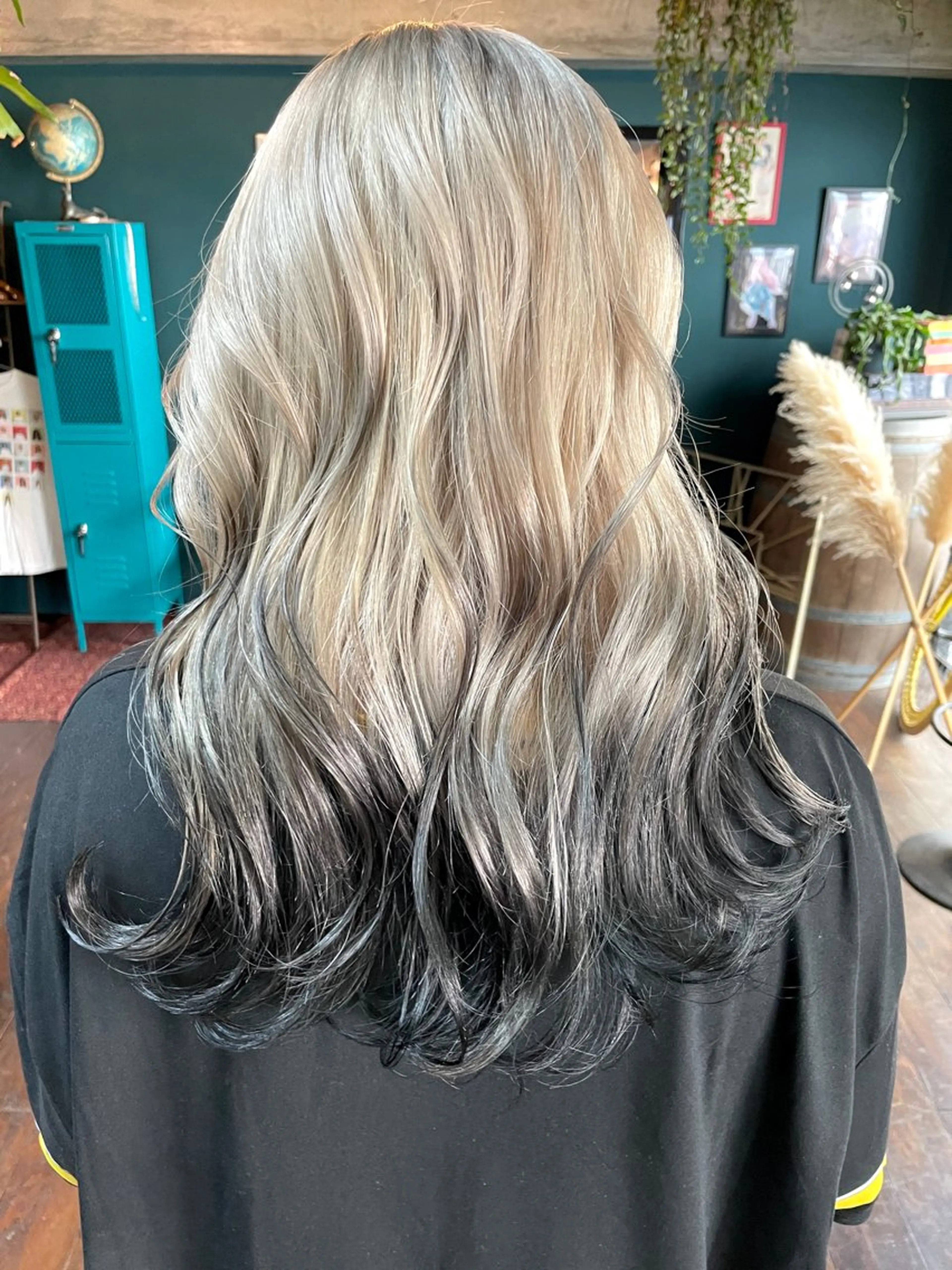 ロング カット ヘアカラー トリートメント vivre libreのヘアスタイル