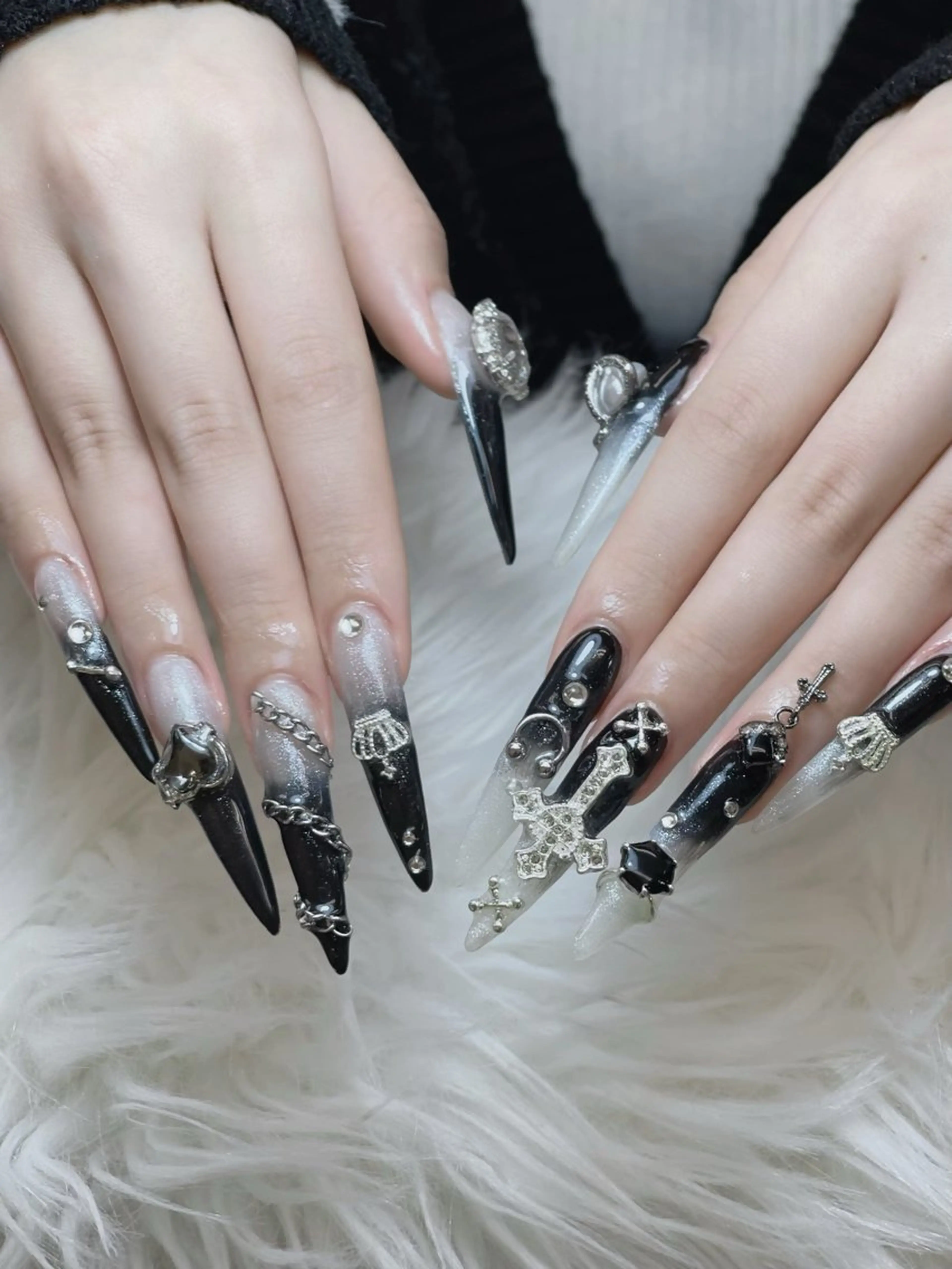 ロング 韓国風ヘア ハンドネイル HIKARI HANA NAIL所属・HIKARIHANA NAILのネイルデザイン