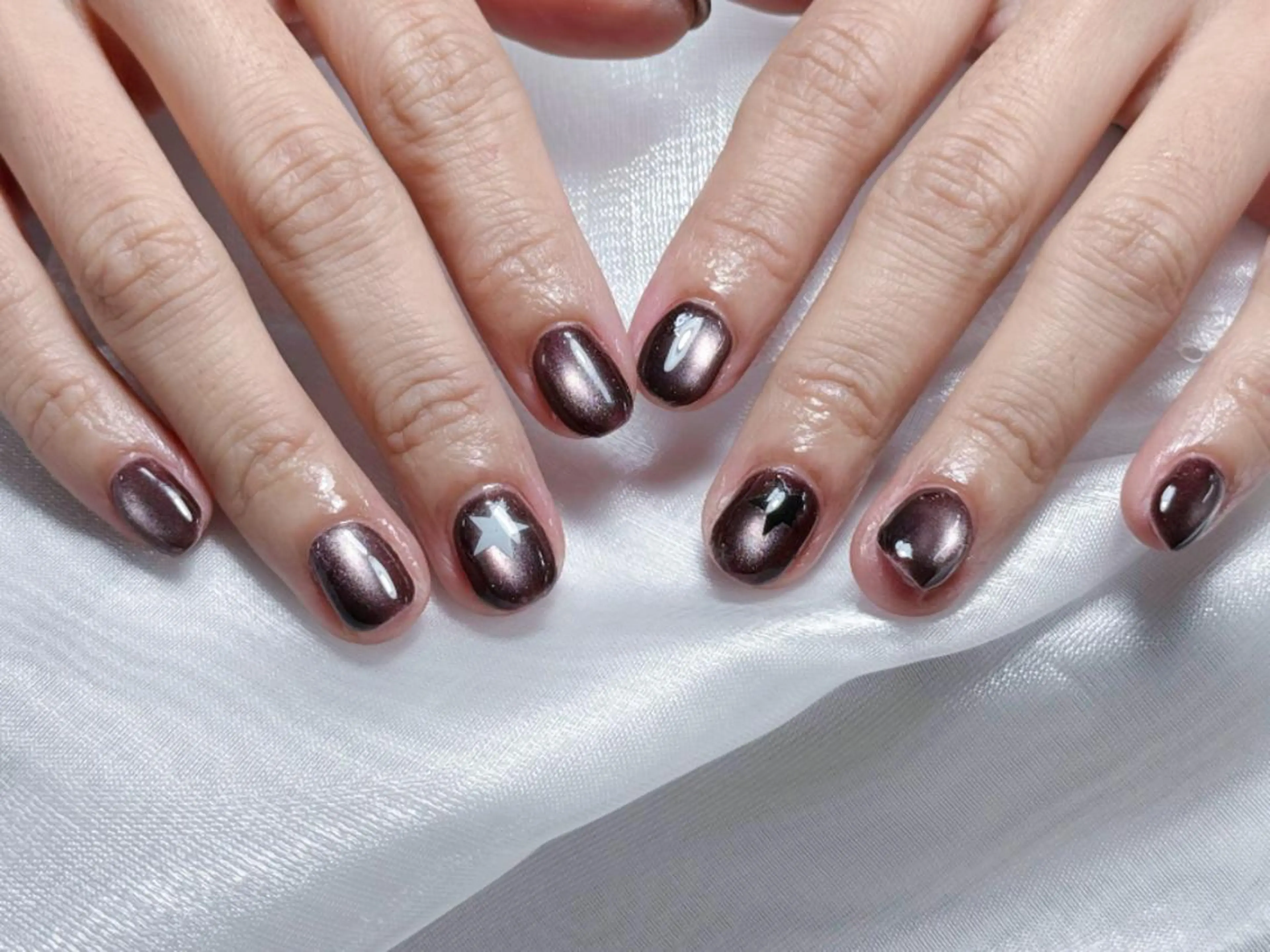 ネイル ヨウ キョウセンのネイルデザイン