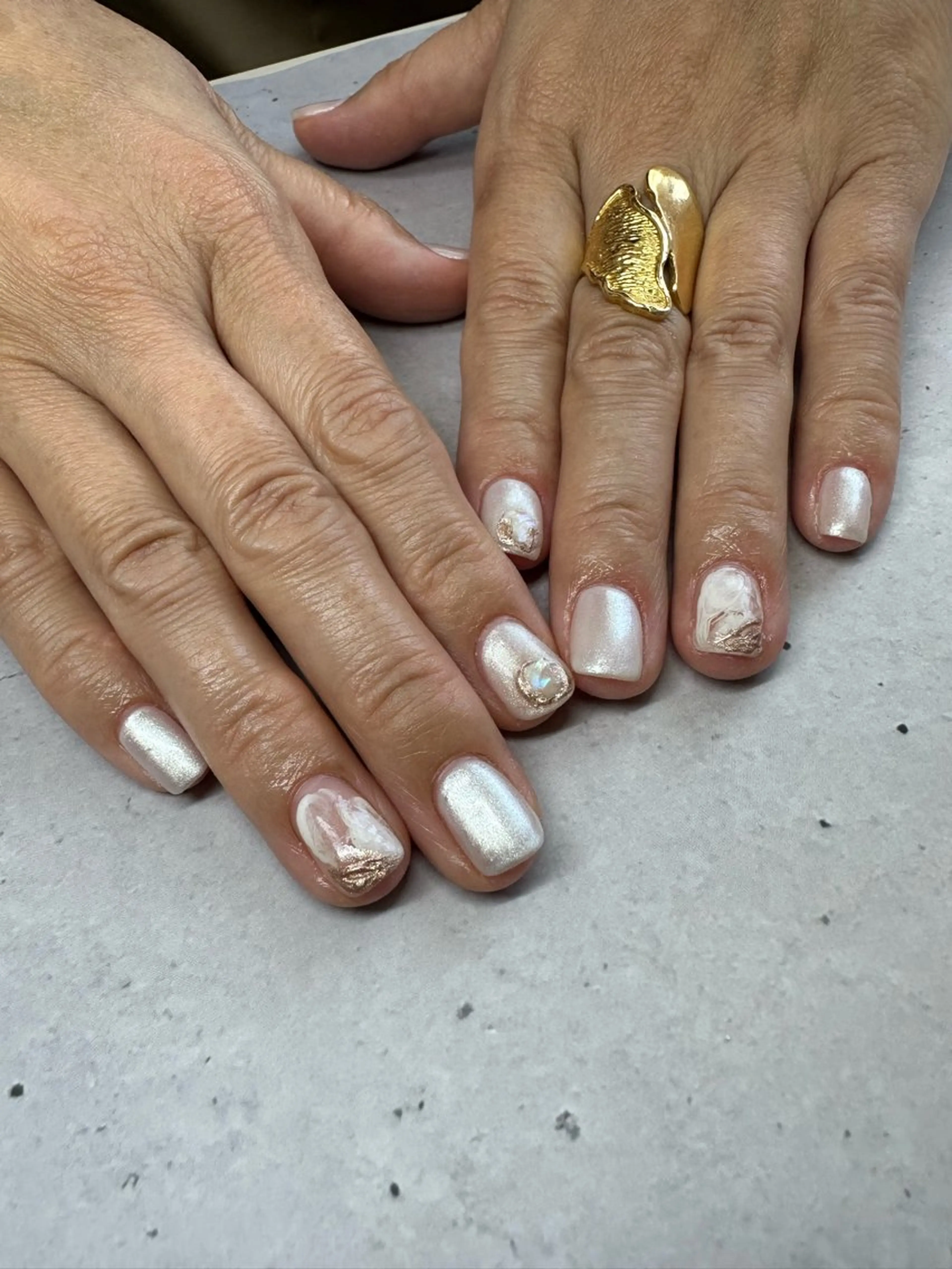 ネイル Laula🤍 ayakaのネイルデザイン