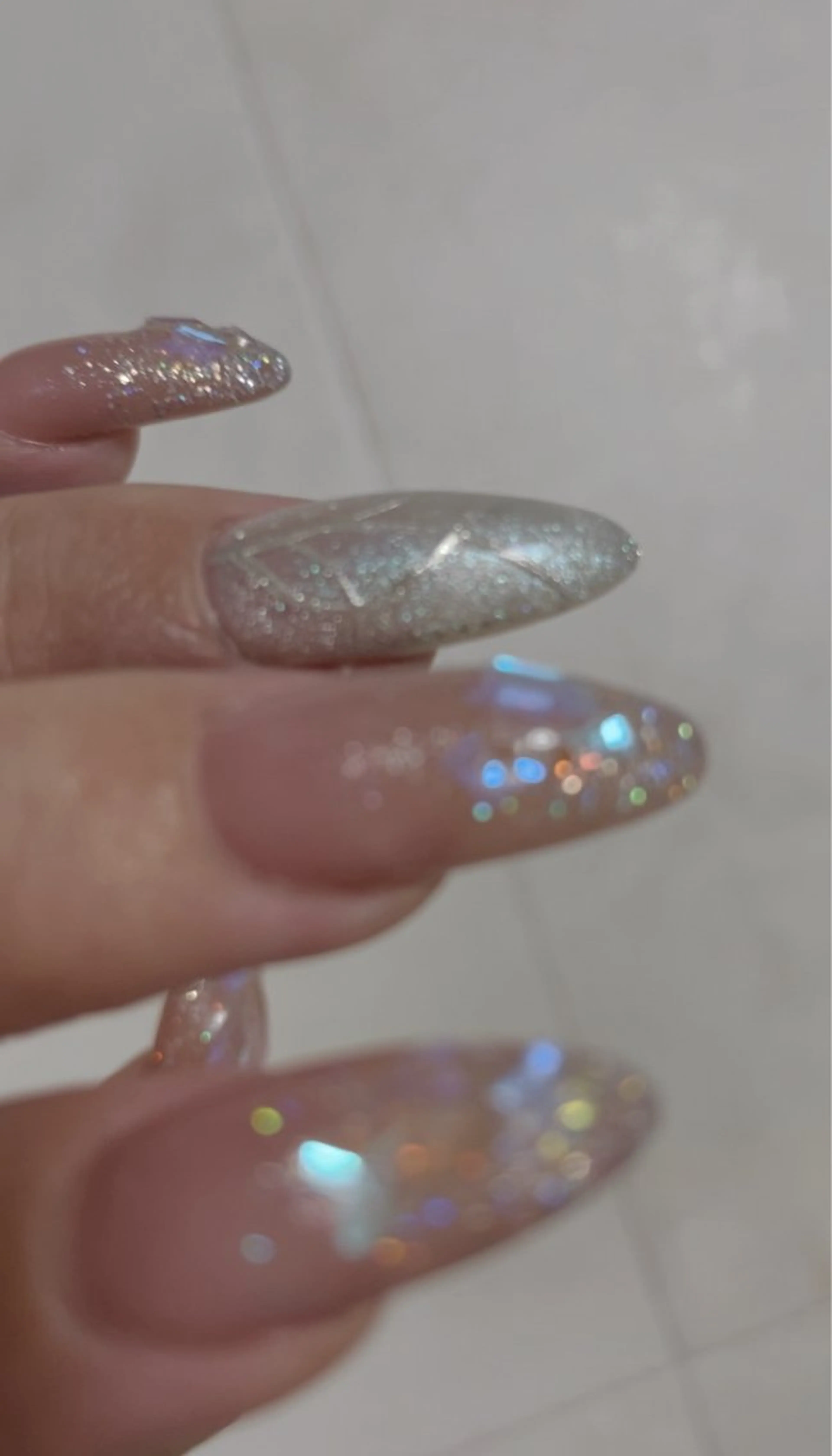 ネイル 氷ネイル・うるうるネイル キラキラネイル ワンホンネイル 宮當 絵里果のネイルデザイン