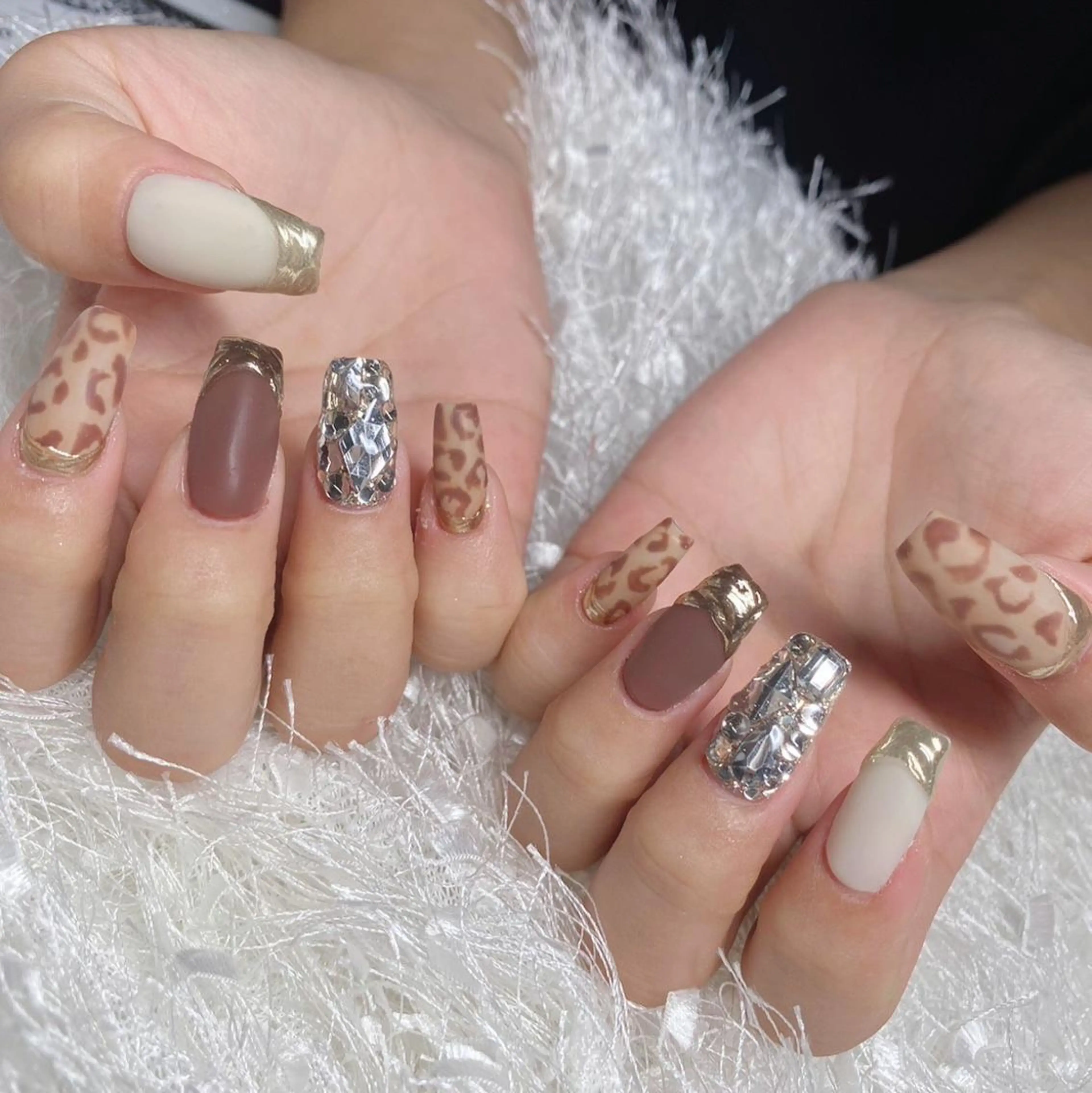 ネイル オーロラネイル 長さ出し フレンチネイル ジェルネイル グラデーション ハンドネイル Nail&eye Belire 新宿のネイルデザイン