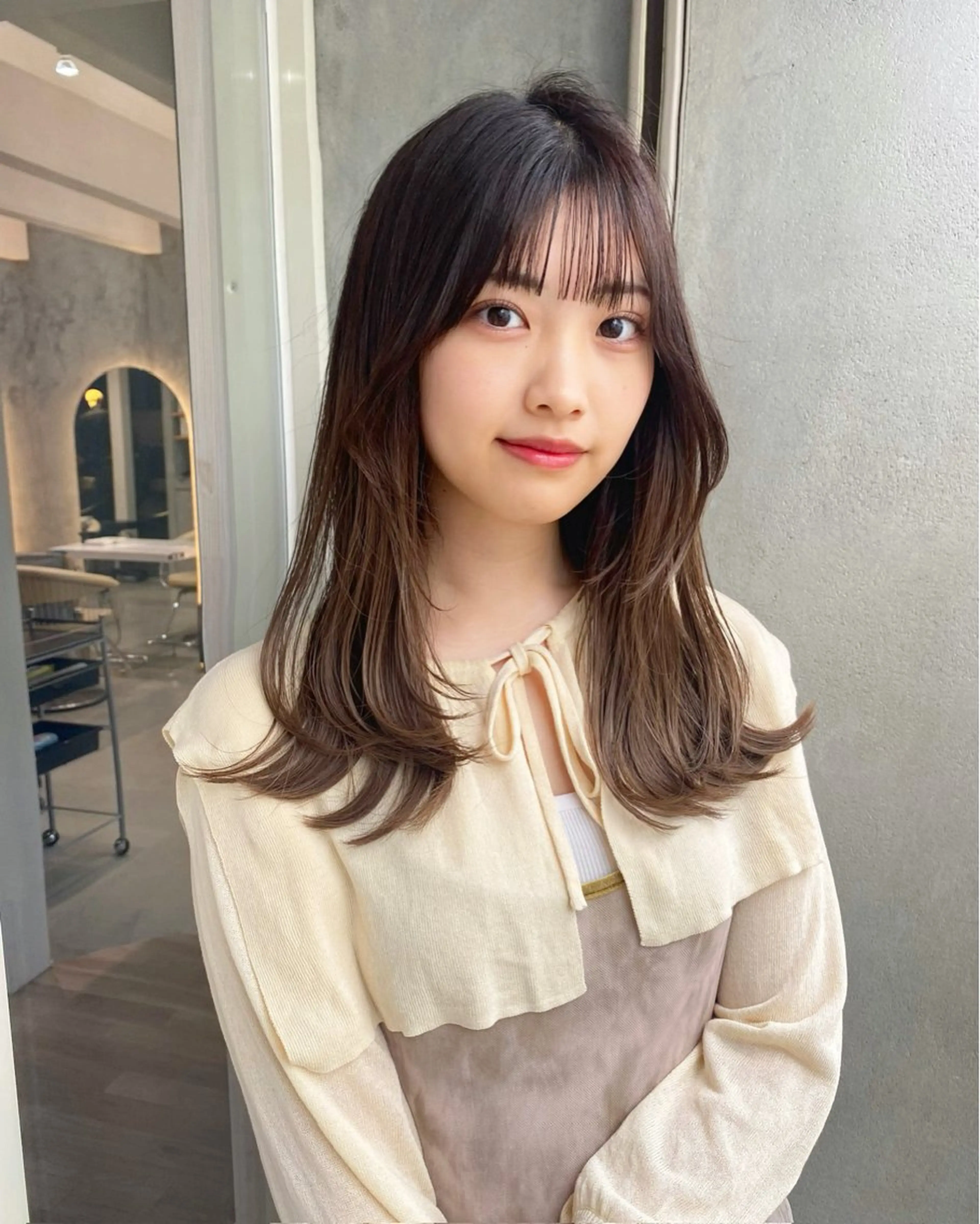 ミディアム カラー 黒髪 ブリーチ ダブルカラー ブリーチなしカラー トリートメント SHICENEケイ レイヤーカット🦋のヘアスタイル