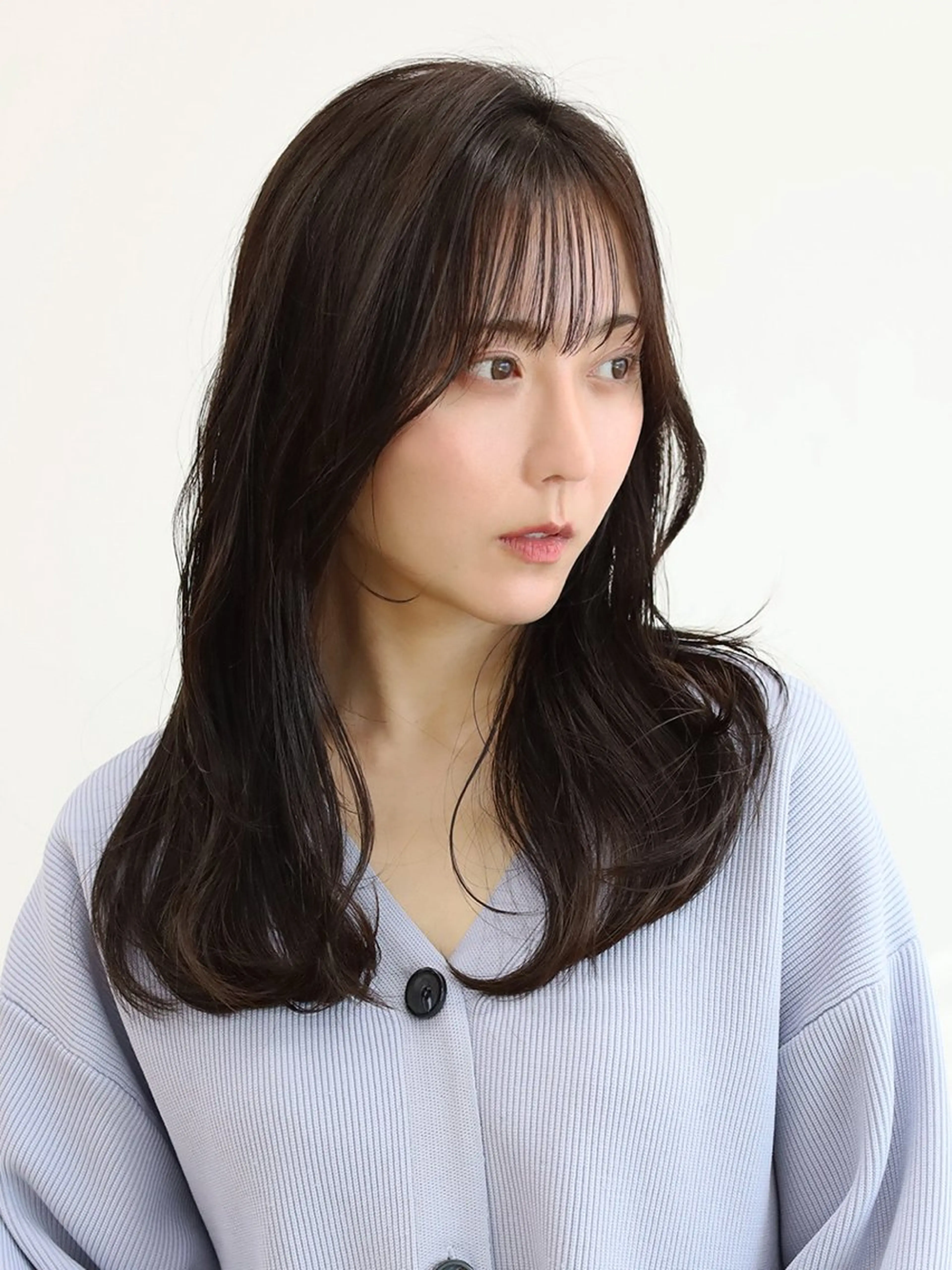 セミロング カラー 小川 夏実のヘアスタイル