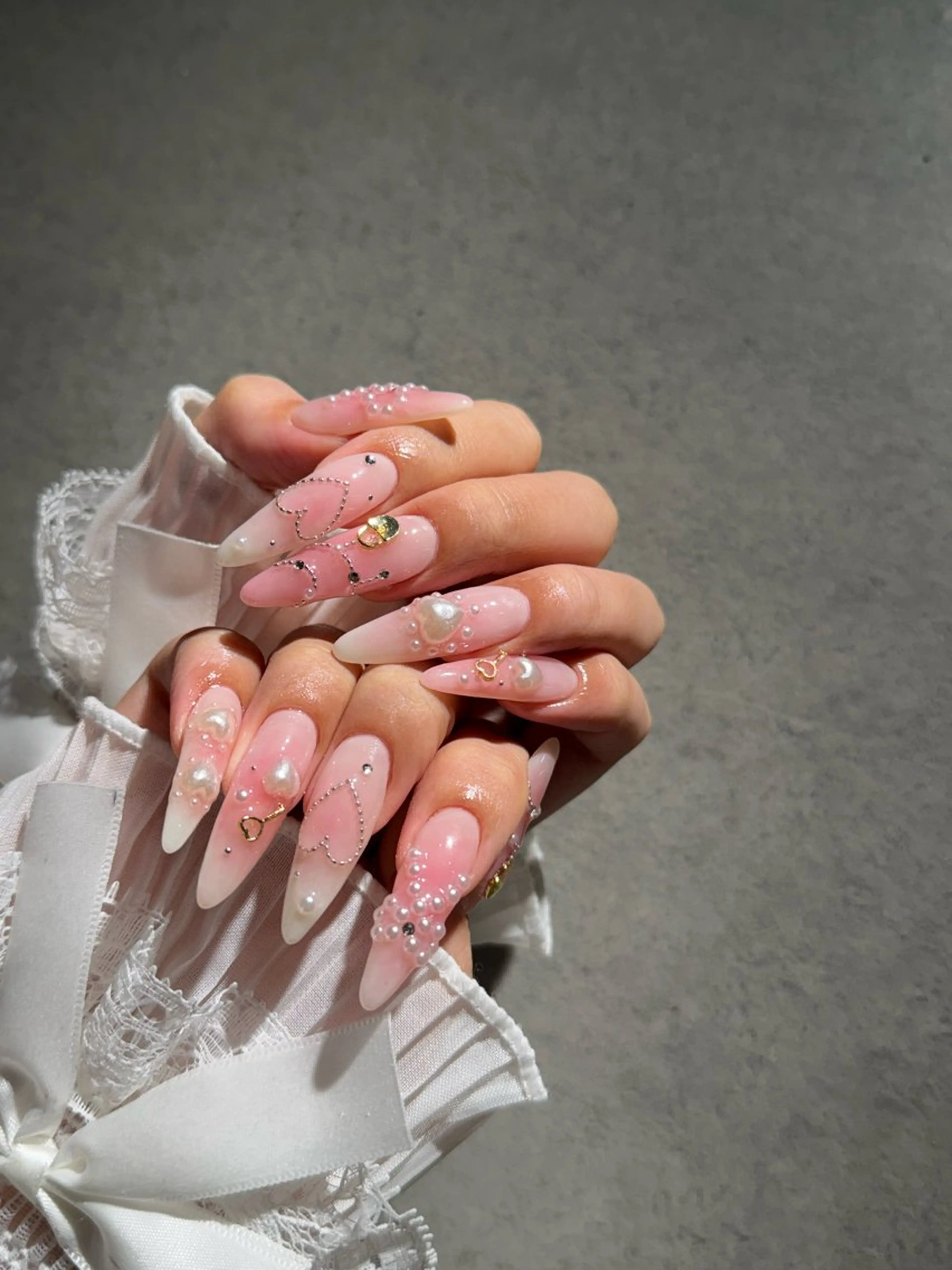 ネイル I-nailロング /ワンホン/キラキラのネイルデザイン