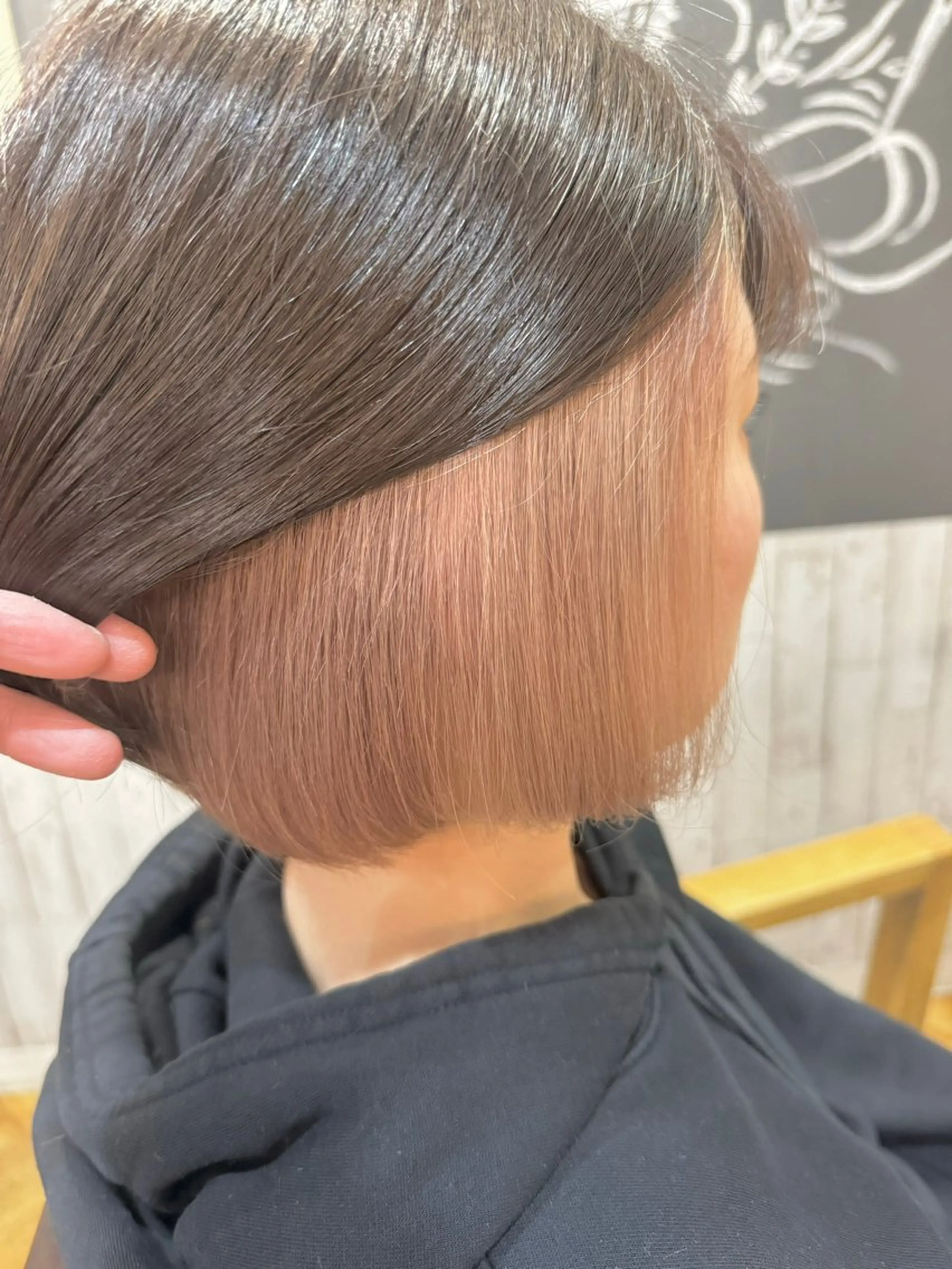 【🌈チラ見せ激カワインナー🌈】インナーブリーチ+カラー＋3ステップTr+コテ巻きの写真