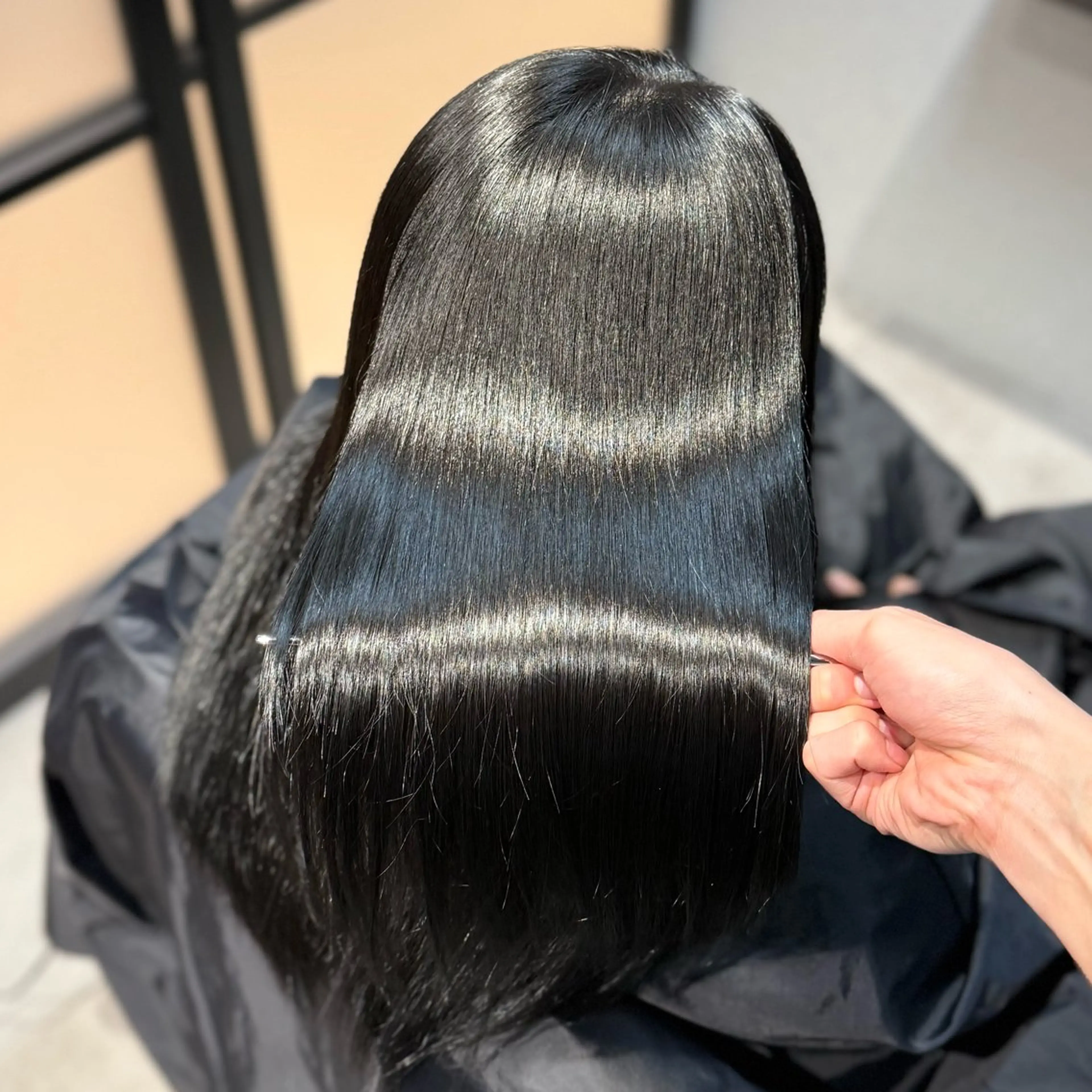 ロング カラー 黒髪 透明感カラー グレージュ オリーブカラー 髪質改善 ヘアカラー トリートメント 髪質改善Ⅰ透明感 艶カラーⅠたつやのヘアスタイル