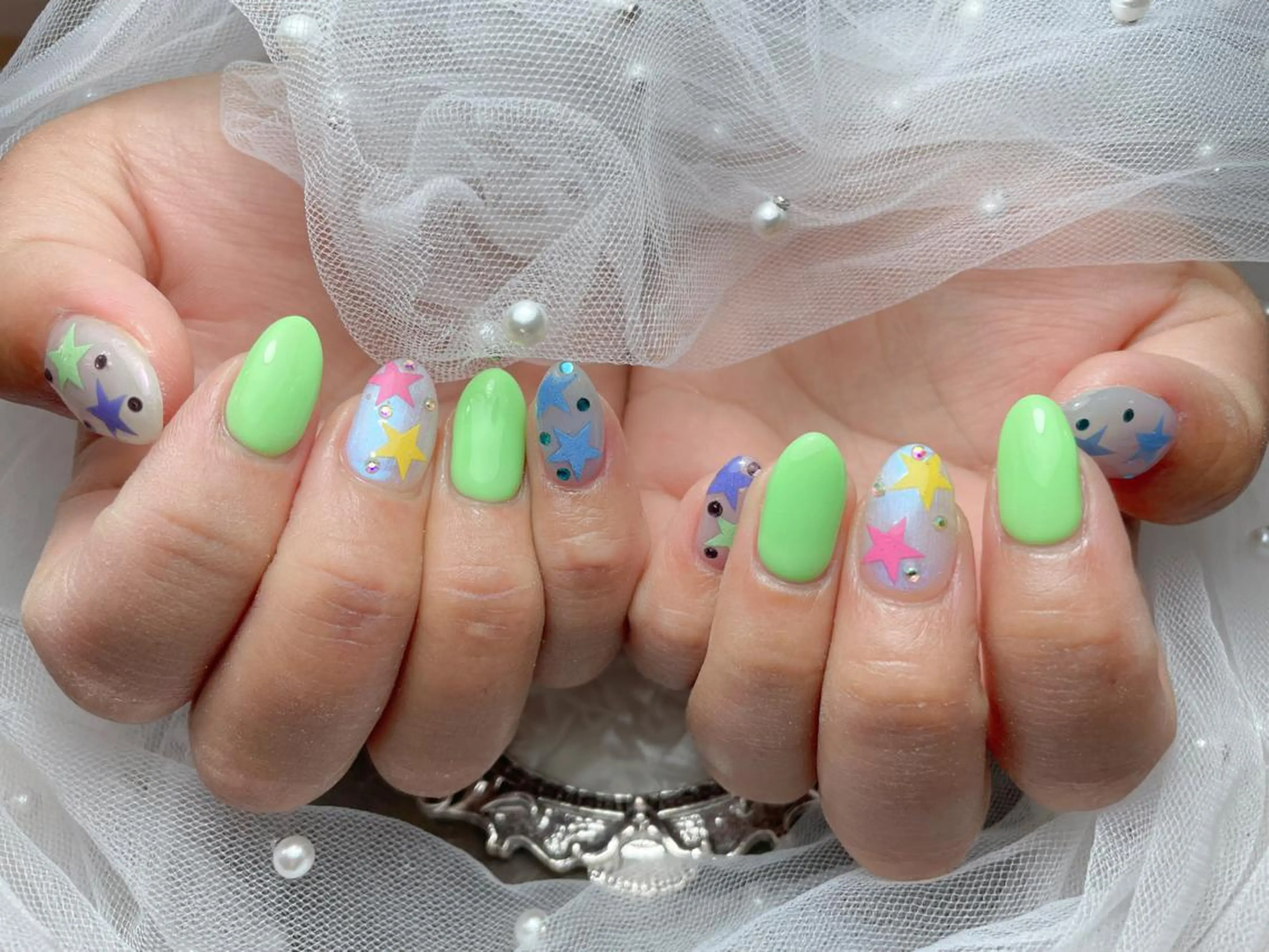 ネイル ハンドネイル マジックミラー所属・マジック ミラーのネイルデザイン