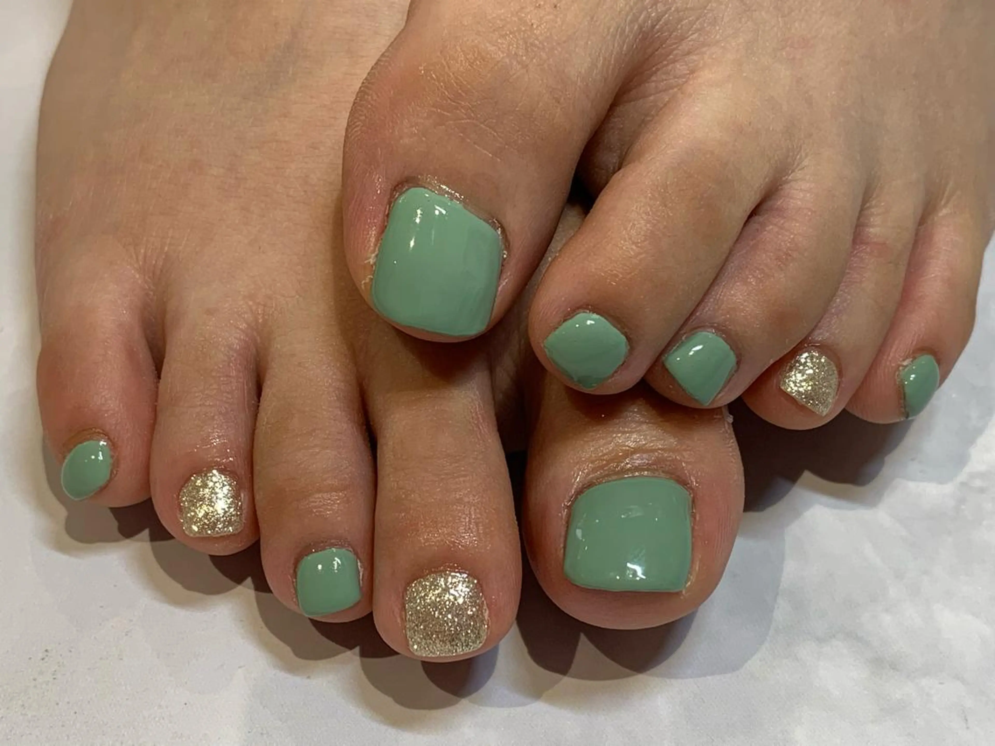 ネイル フットネイル ワンカラーネイル マキノ ユイのネイルデザイン