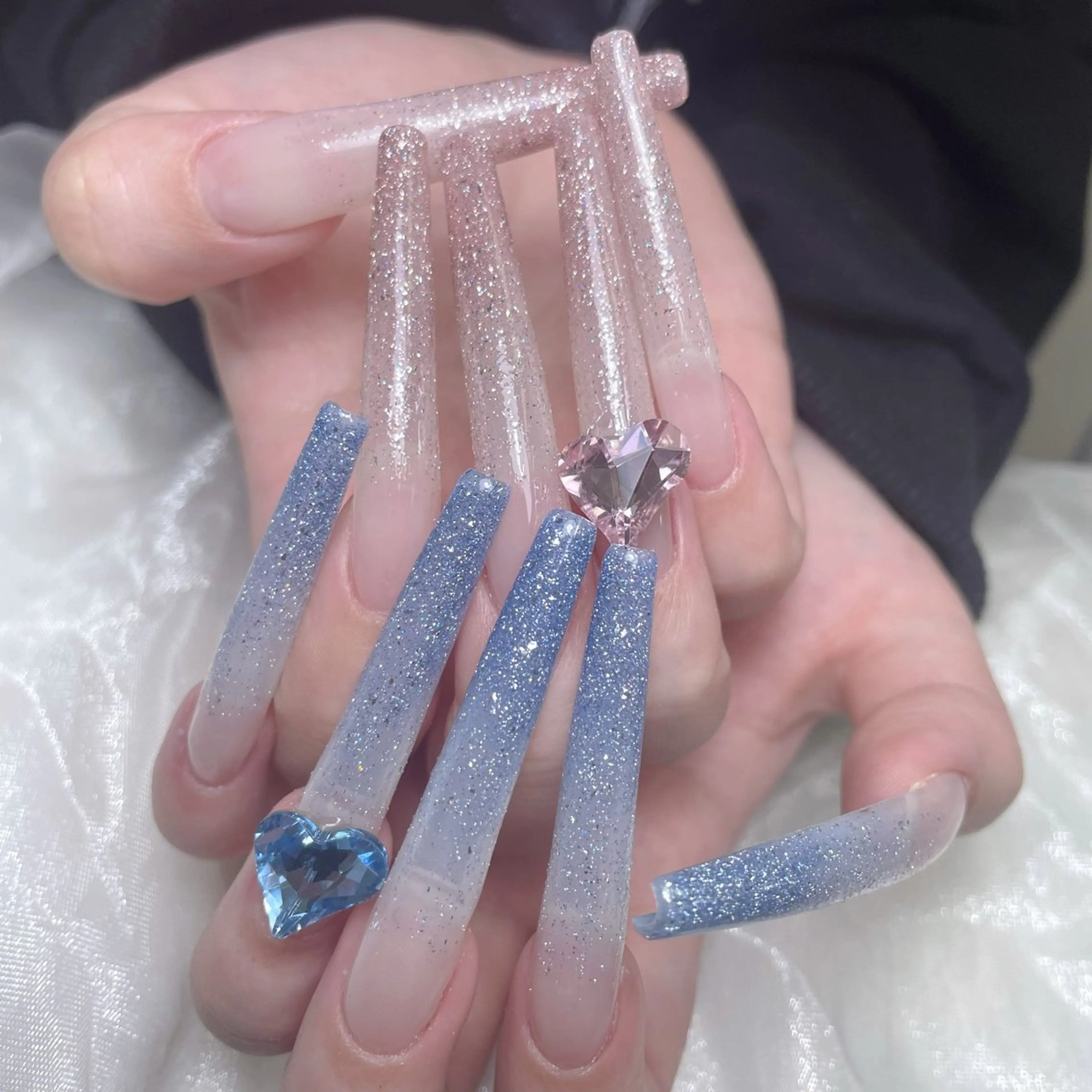 ネイル 成人式 ジェルネイル ネイルチップ ハンドネイル MoMoA Nail ネイル長さ出し専門店のネイルデザイン