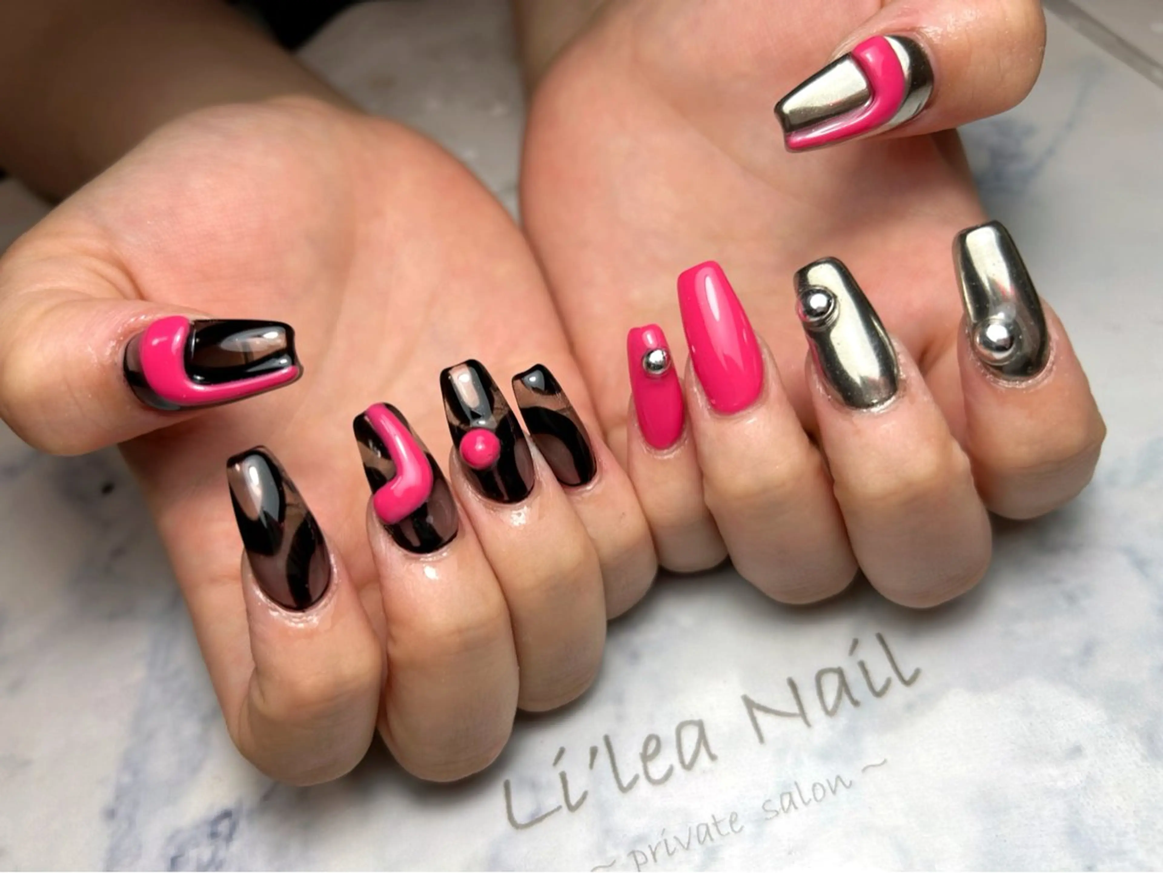 ネイル Li'leaNail AINAのネイルデザイン