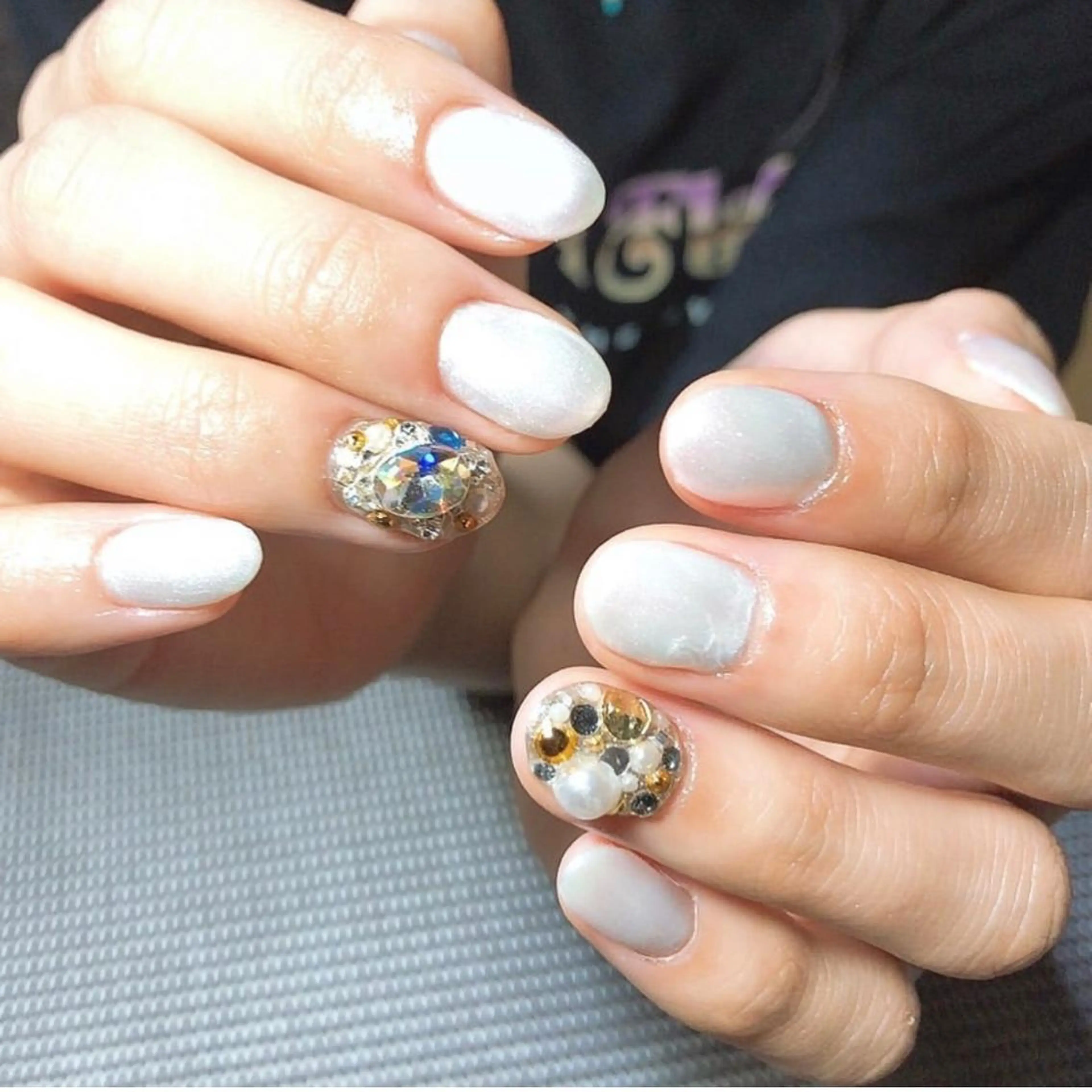ネイル ジェルネイル キラキラネイル マットネイル ホワイト A"nail ネイリストayanaのネイルデザイン