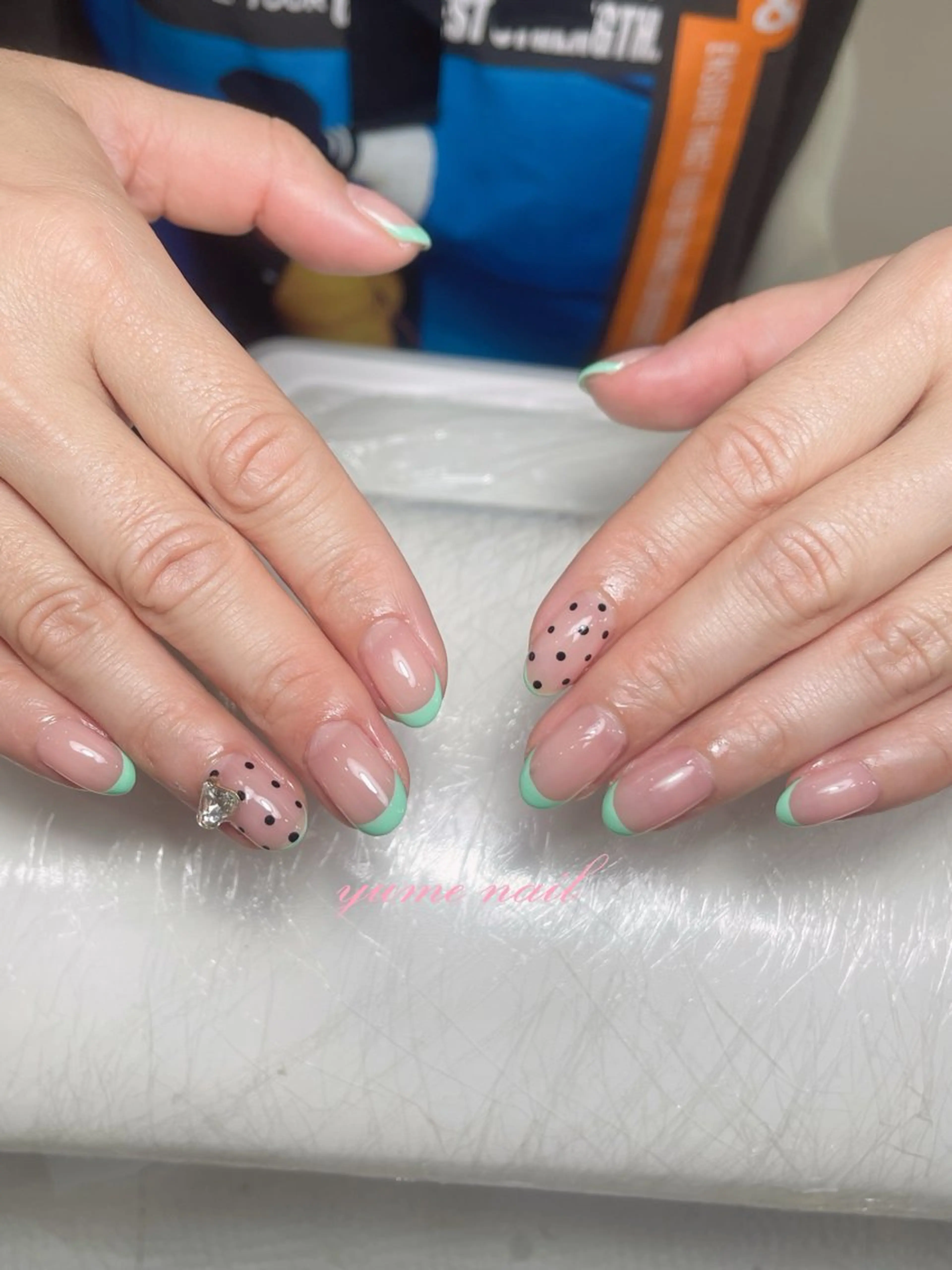ミディアム ヒエン NAILのネイルデザイン