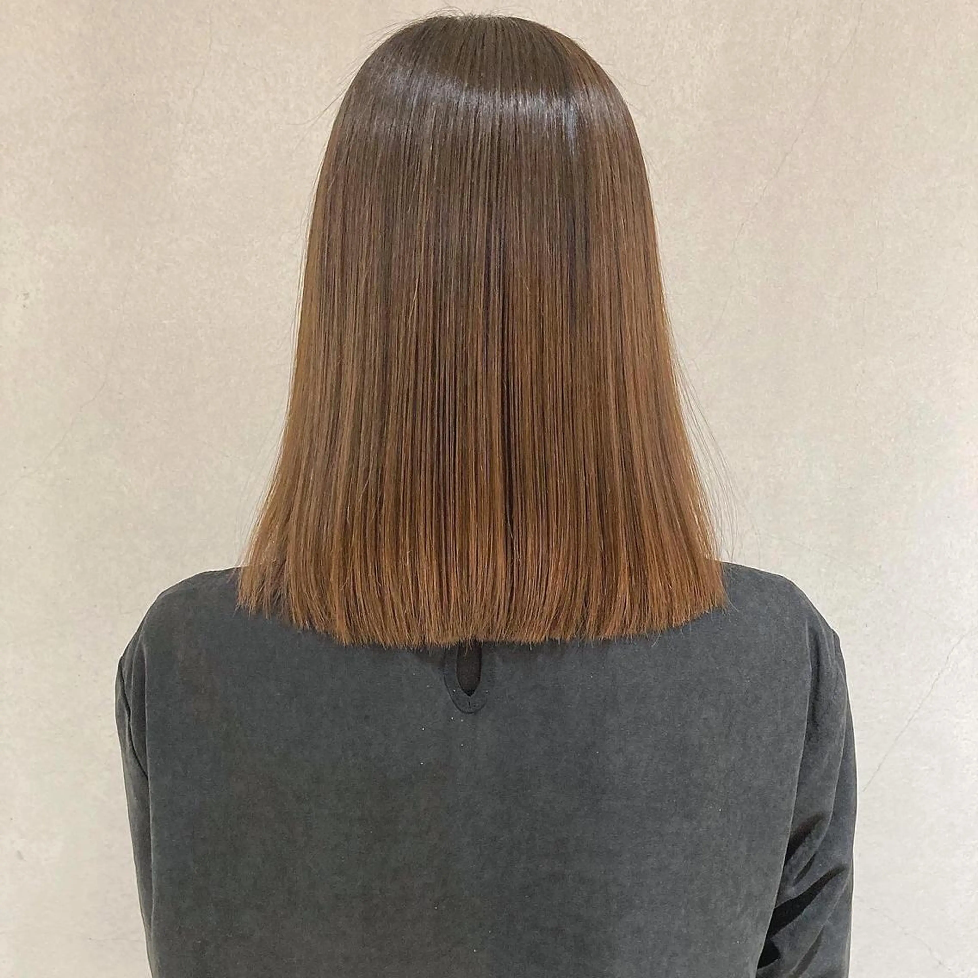 ミディアム カラー オリーブカラー カット ヘアカラー トリートメント ボブ/透明感カラー /坂口恵梨子のヘアスタイル