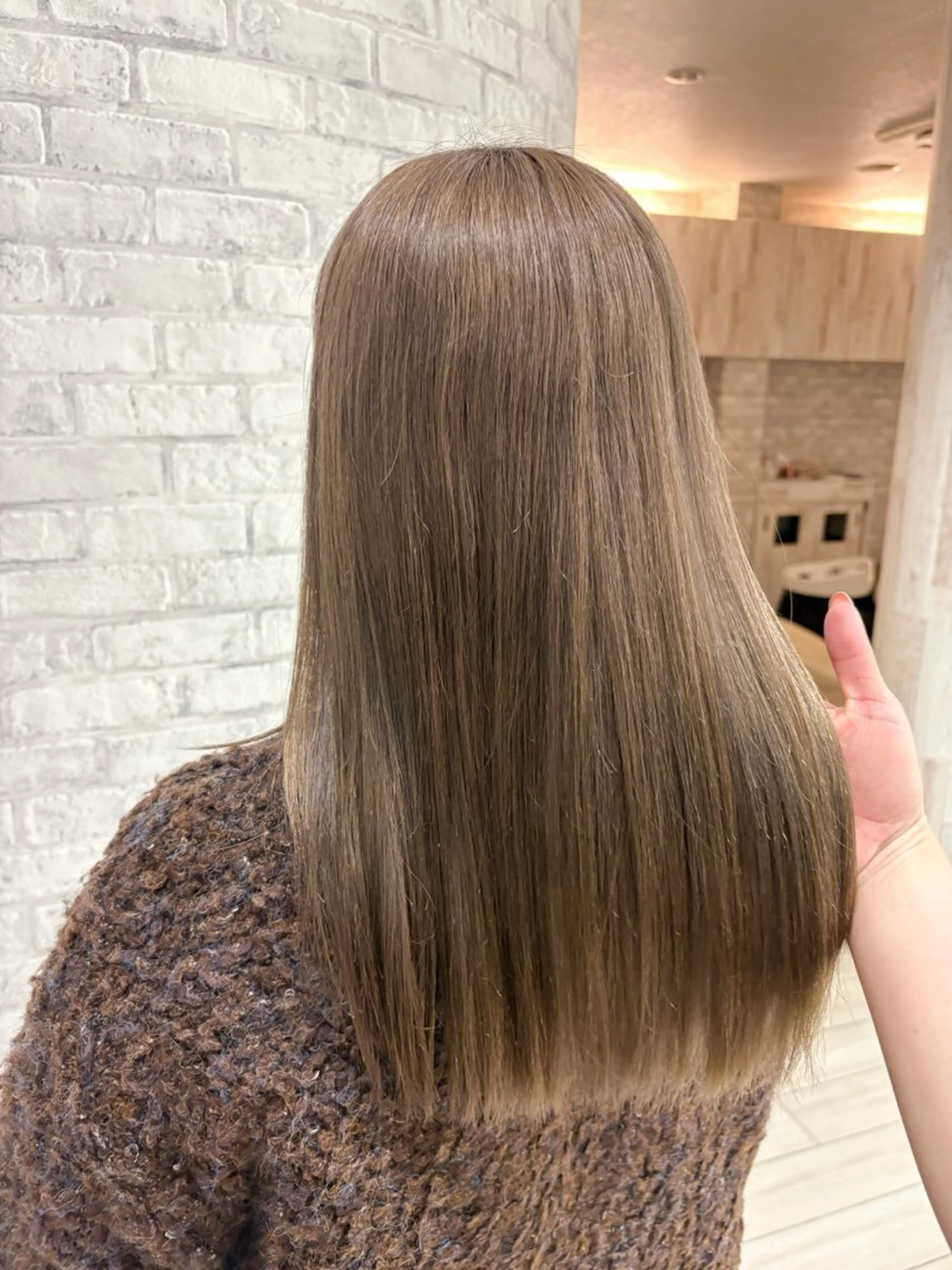 セミロング カラー ベージュカラー ブリーチ ヘアカラー トリートメント ハイトーン/ブリーチ 🤍足立里湖のヘアスタイル