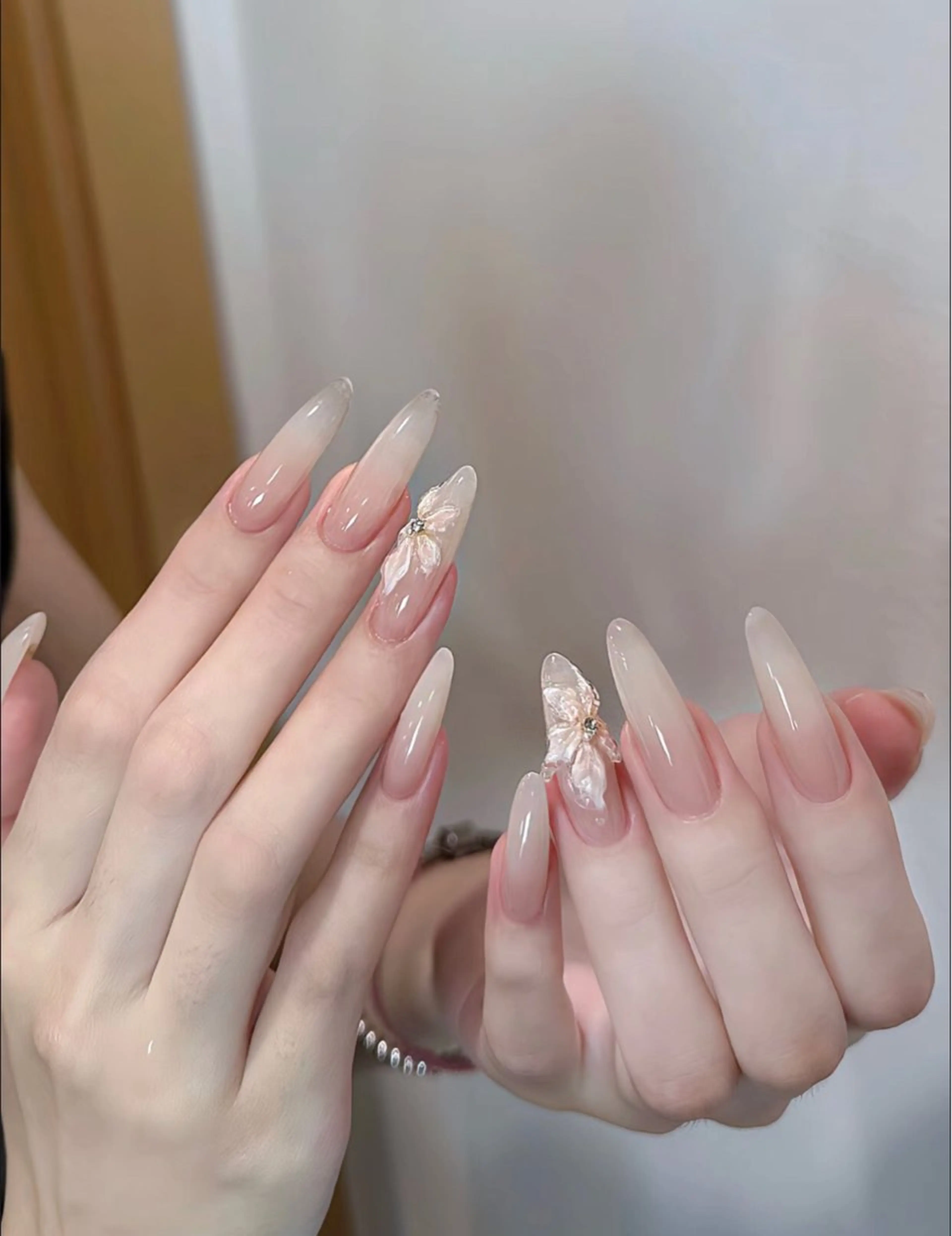 ネイル アートネイル ハンドネイル リボン、ガーリー パーツ放題専門店のネイルデザイン