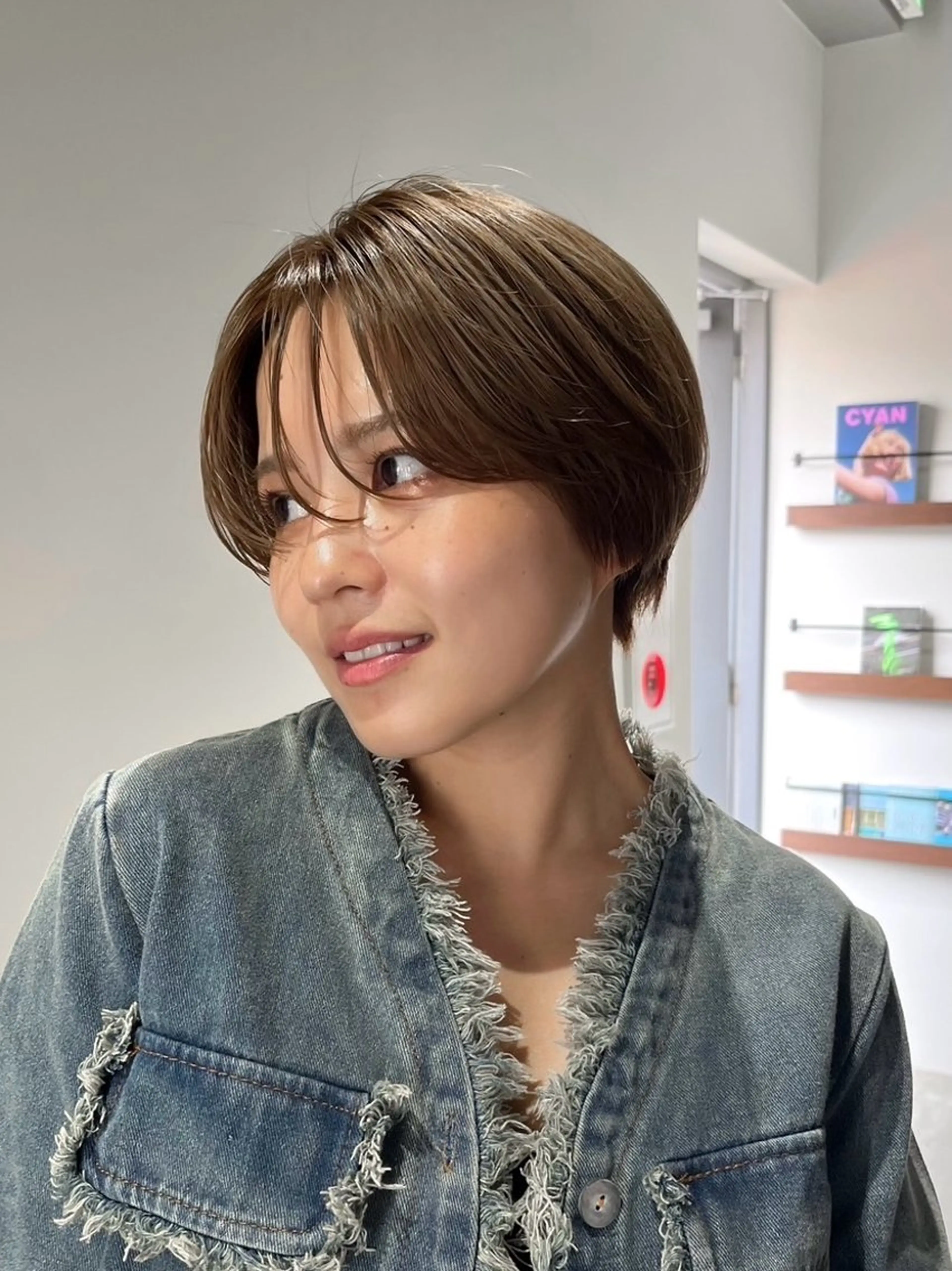 ショート ショートヘア ミディアムヘア Chifumiのヘアスタイル