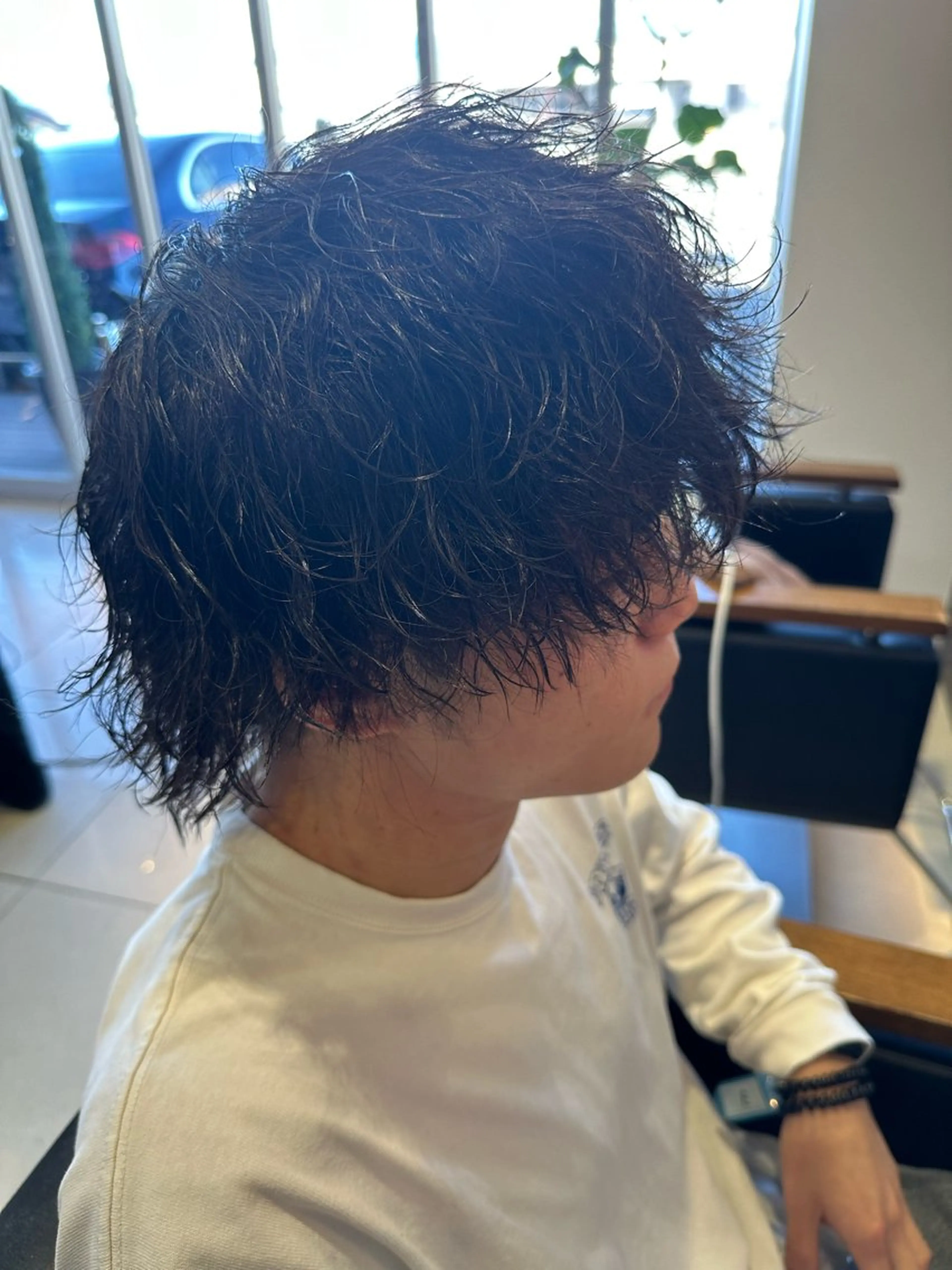 ミディアム パーマ 海外風センターパート 健人のヘアスタイル