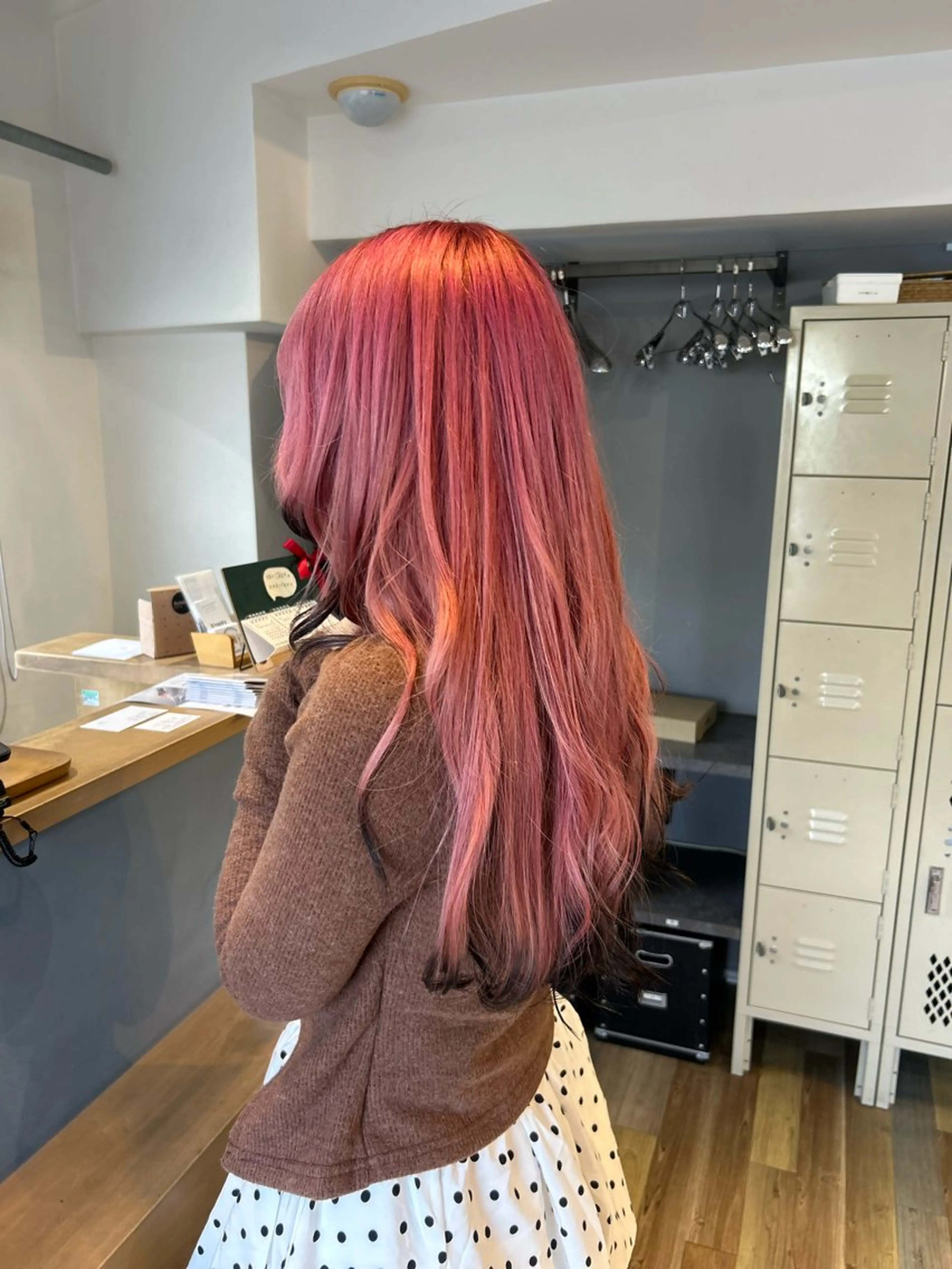 ロング ピンクラベンダー ヘアカラー 🤎指名No.1原宿 表参道coii日向花のヘアスタイル