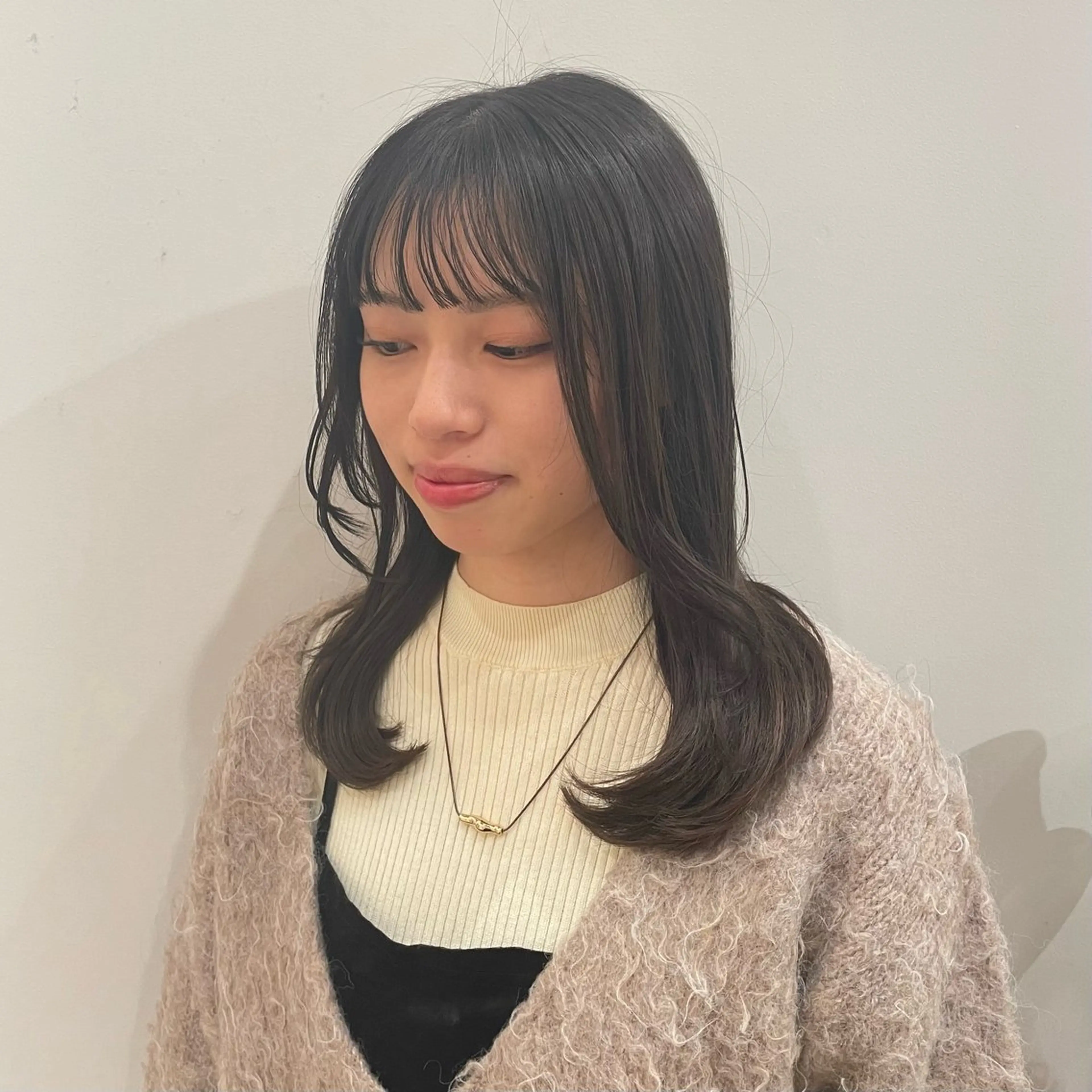 セミロング くびれヘア 韓国風ヘア くびれレイヤー レイヤーカット moon tico brae所属・顔まわりcut🌿 Hinakoのヘアスタイル