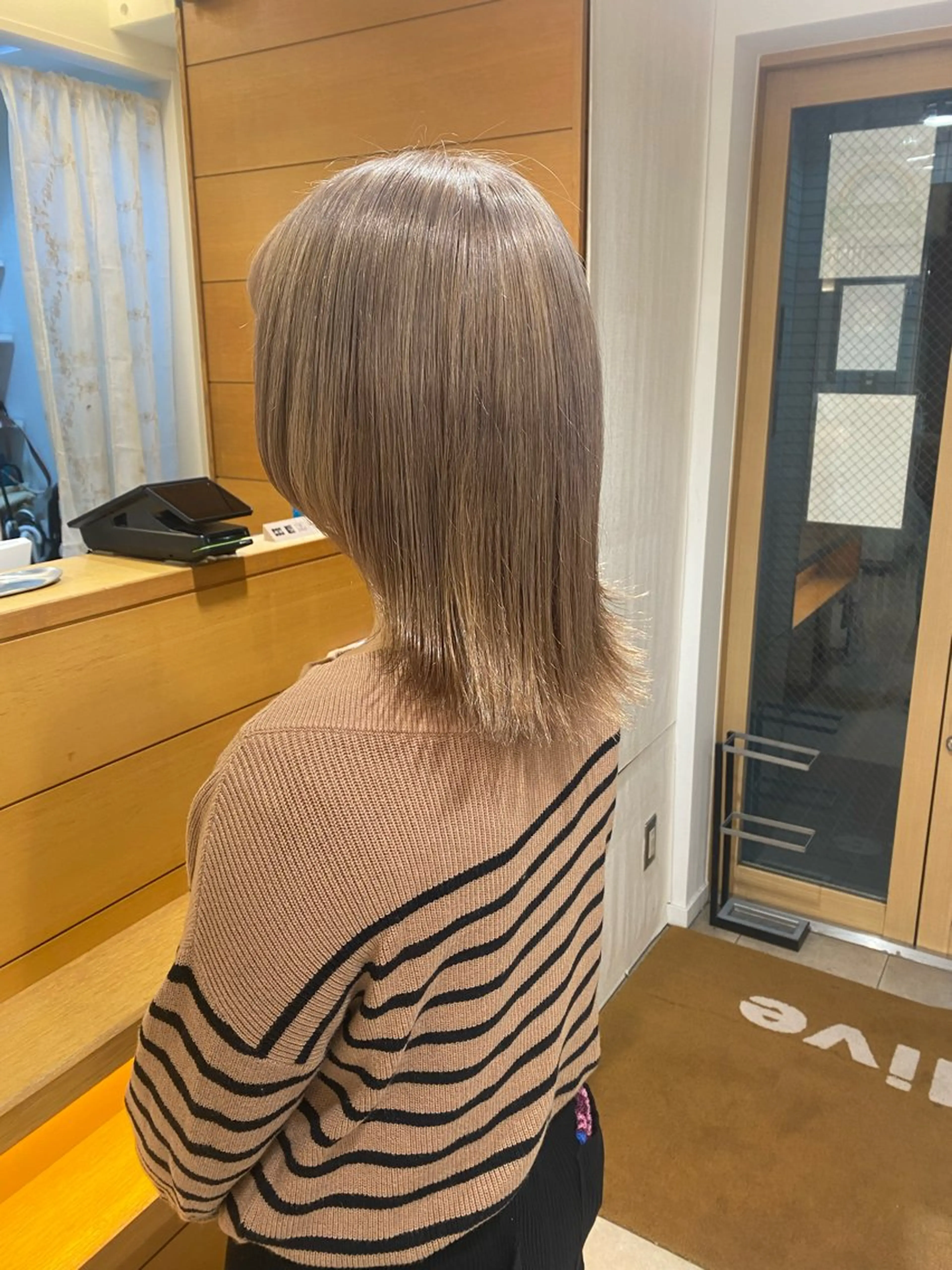 ミディアム ヘアカラー 谷川あかり /ナチュラルパーマのヘアスタイル