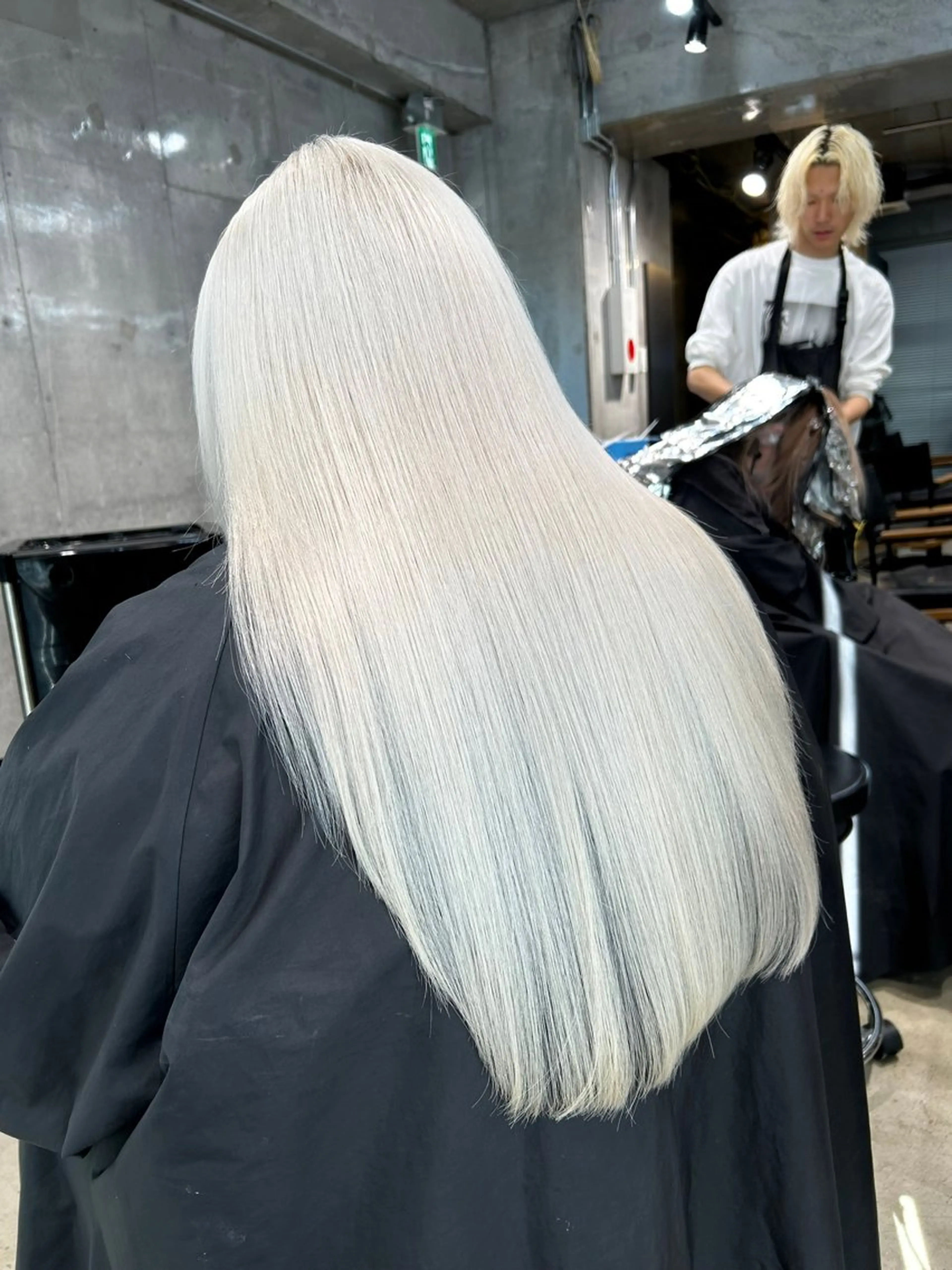 カラー ブリーチ ヘアカラー ハイトーン職人 ♡推しカラー♡カイトのヘアスタイル