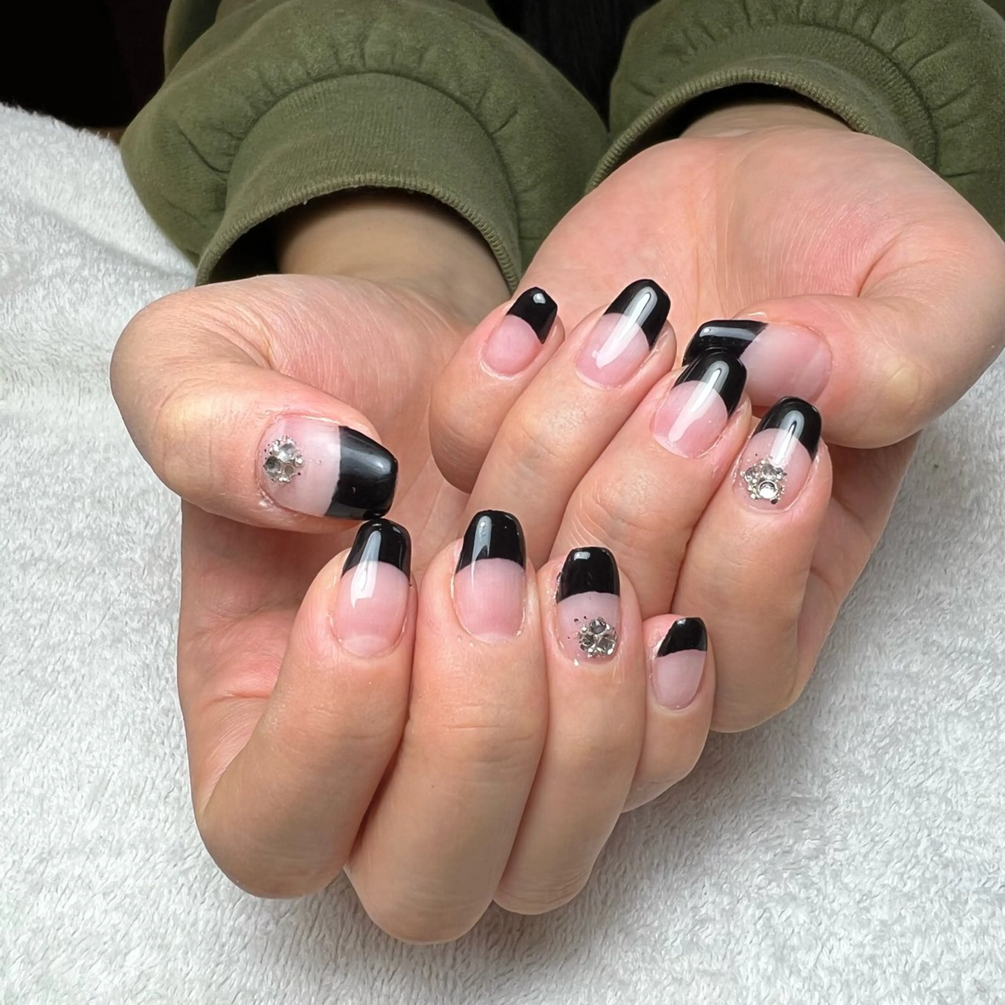 ネイル フレンチネイル ハンドネイル COCO +のエステ・リラクイメージ