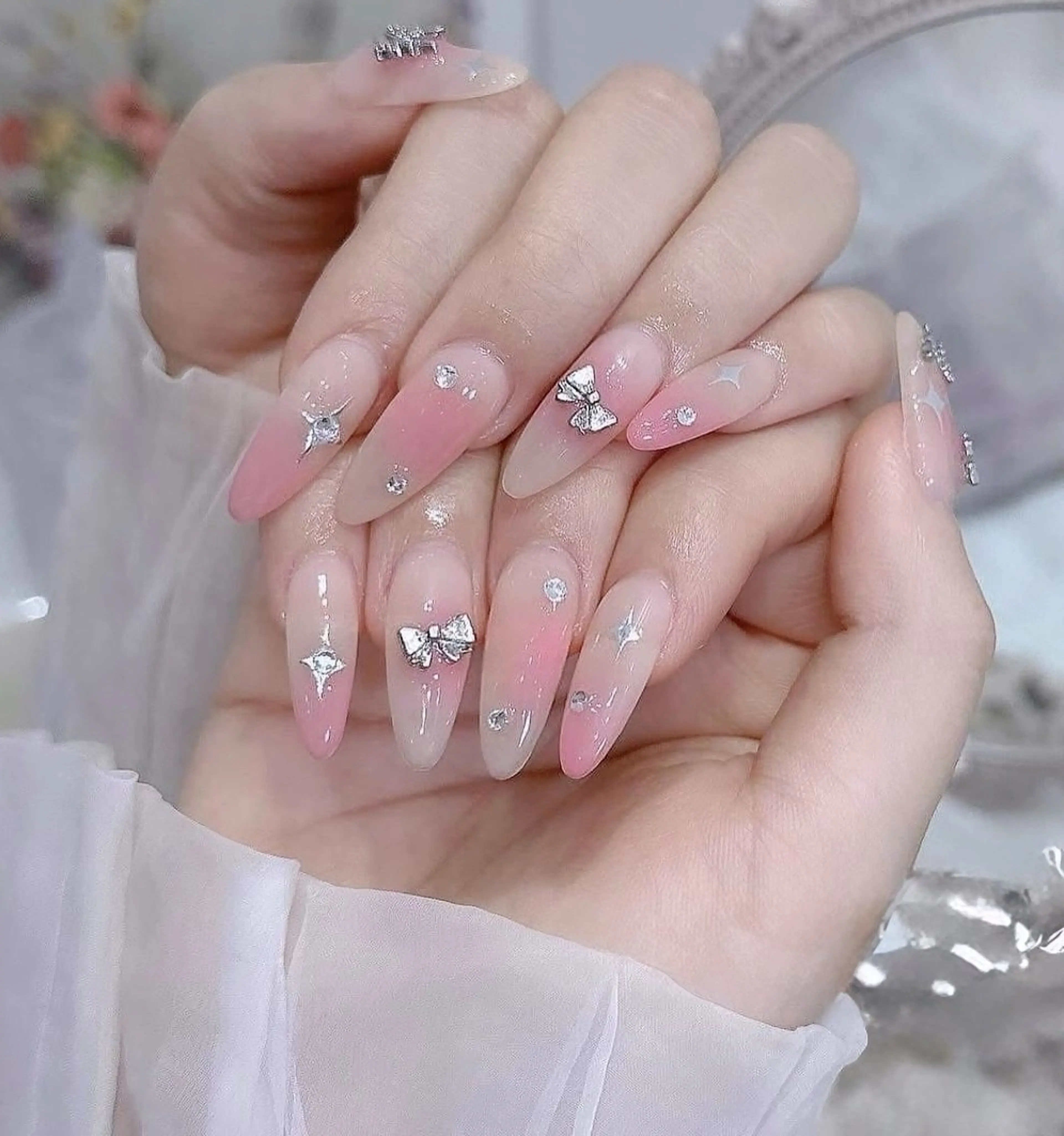 ネイル フットネイル ジェルネイル 韓国ネイル マグネットネイル 持ち込み ハンドネイル AKIKO ネイルサロンのネイルデザイン