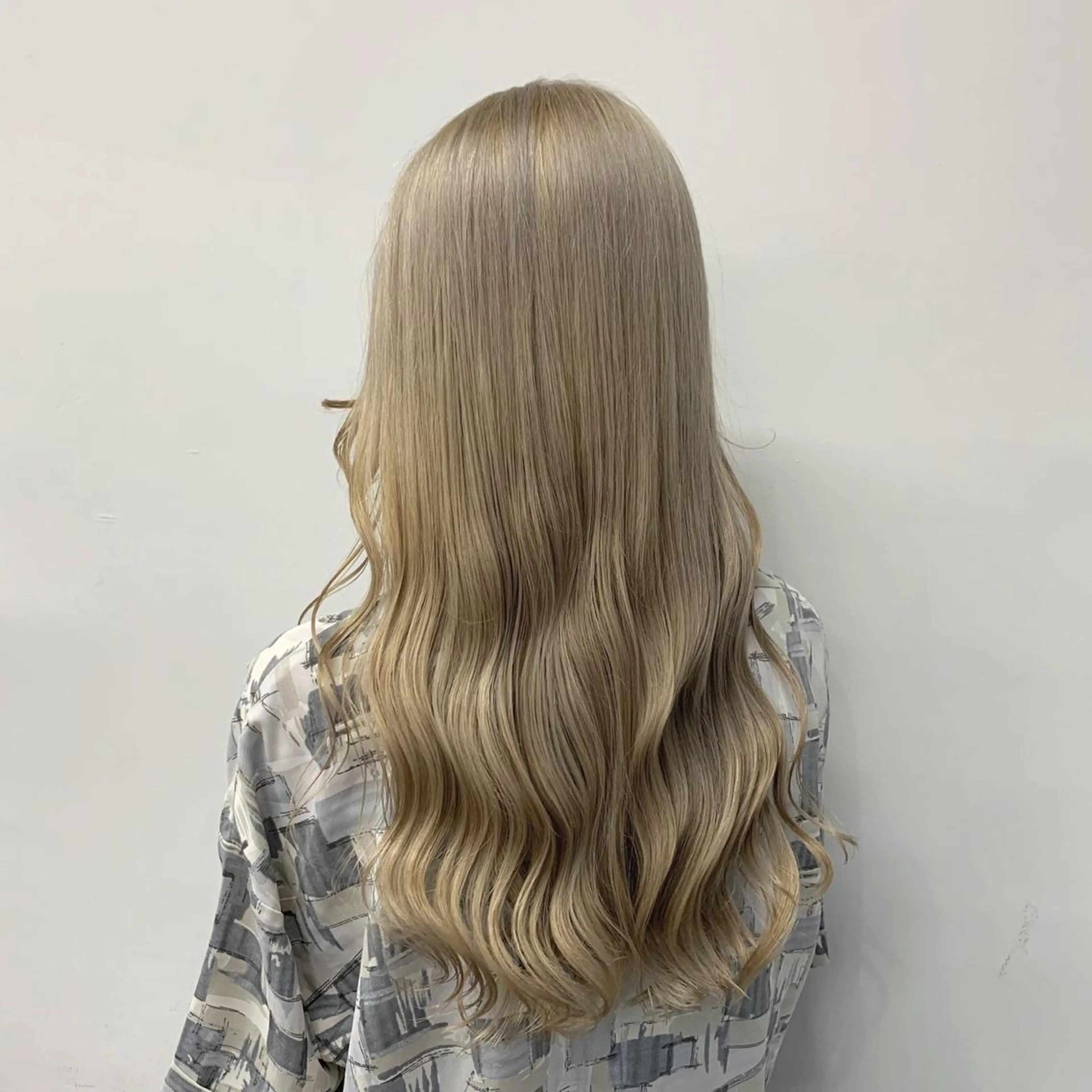 ロング カラー エフェクトブリーチ 🌟前澤啓太朗のヘアスタイル