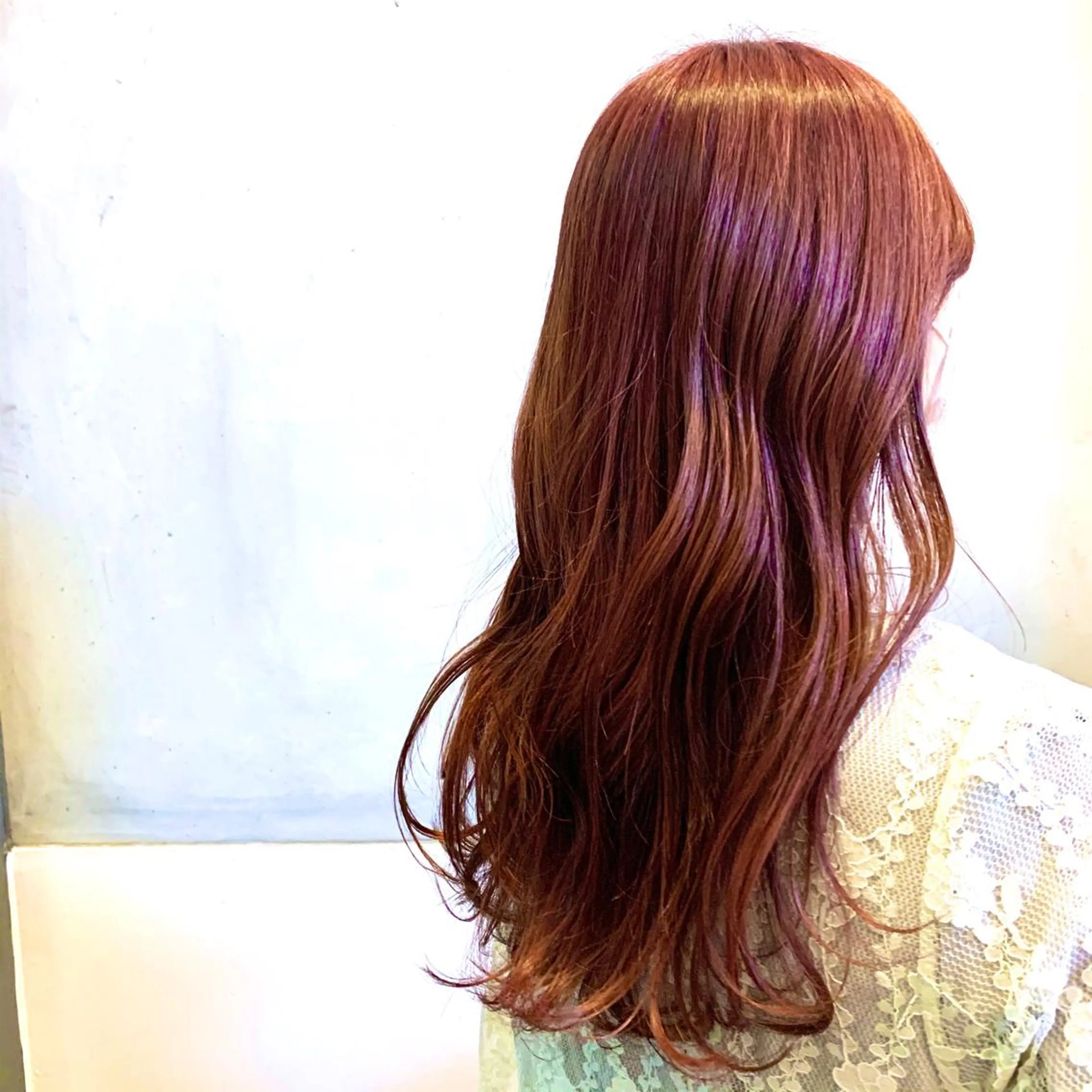 ロング カラー ベージュカラー ブリーチ ピンクカラー ピンクベージュ 西岡 優太のヘアスタイル