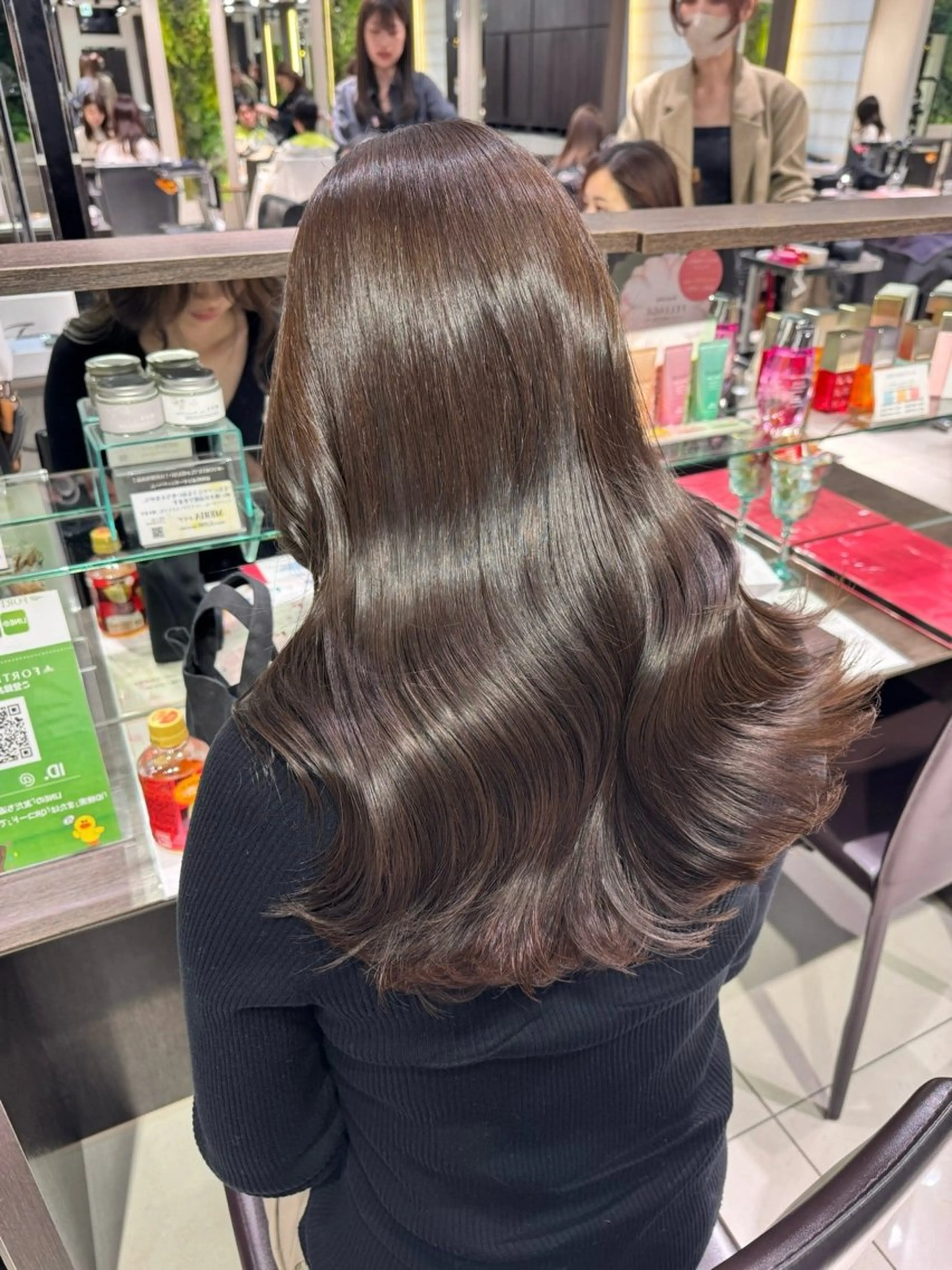 セミロング トリートメント あみ🐈‍⬛/透明感 カラー🩵/髪質改善のヘアスタイル