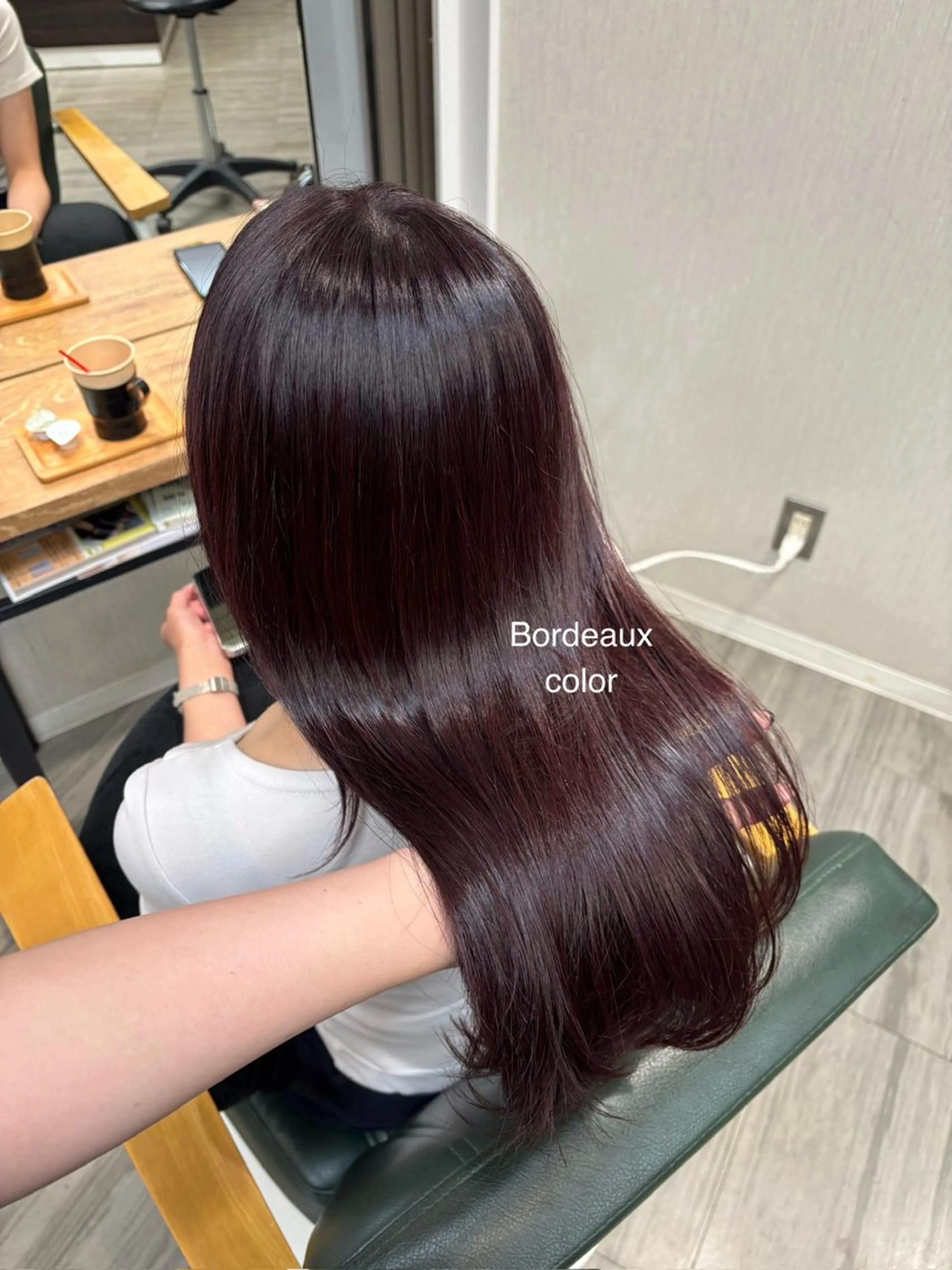 ロング ヘアカラー 福石 玲華のヘアスタイル