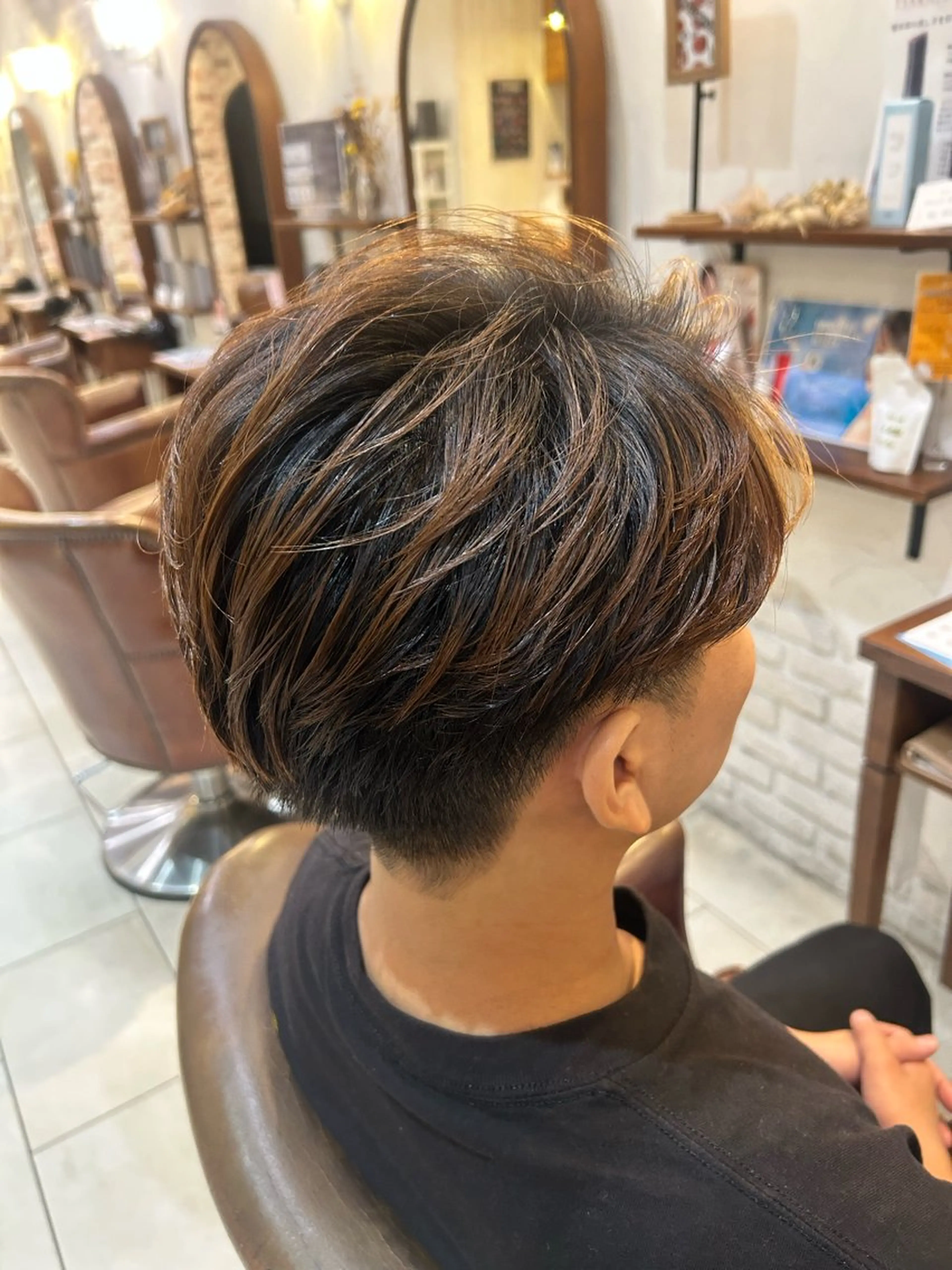 ショート 岩浪 志歩のヘアスタイル