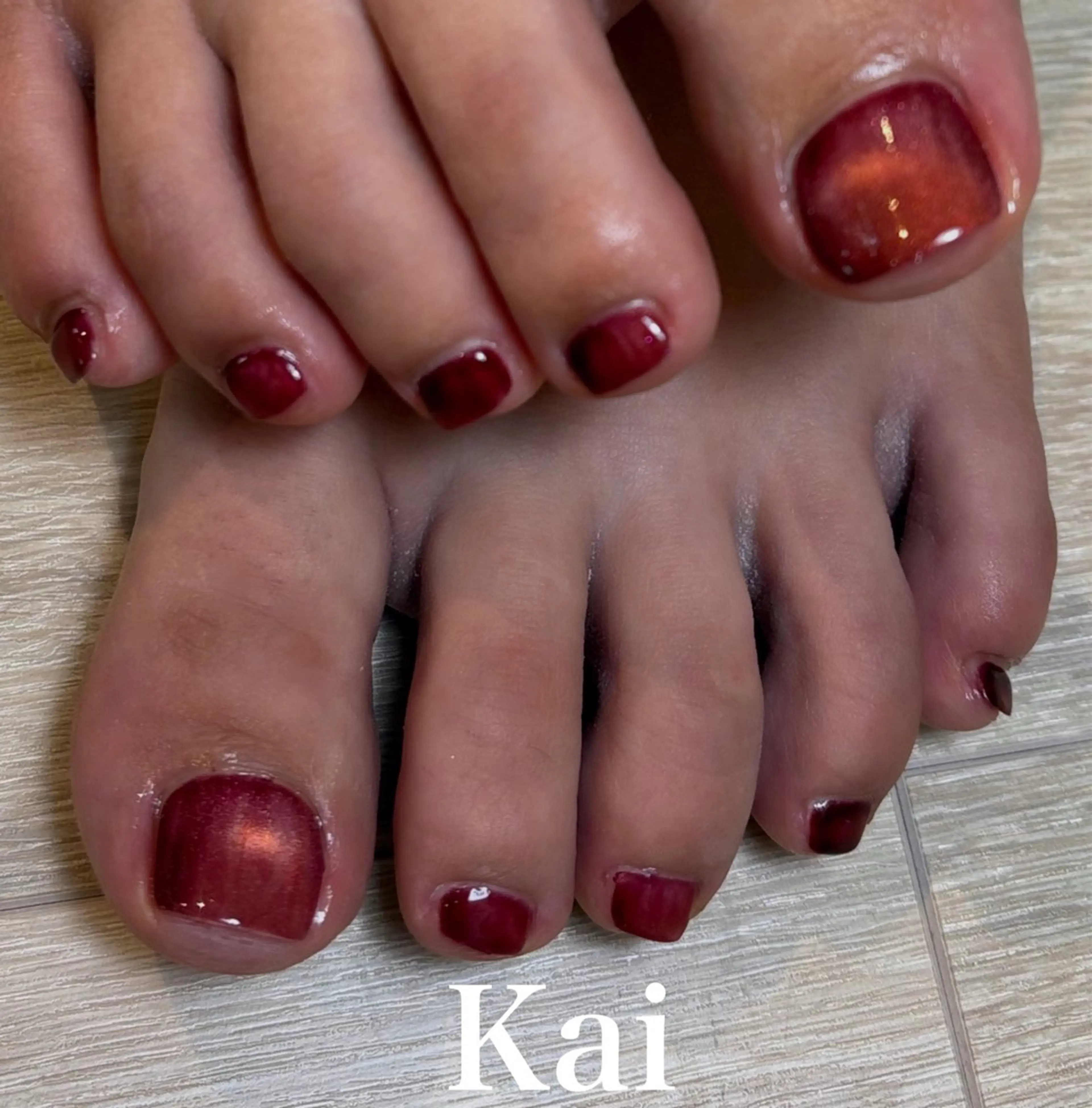 ネイル ボルドー フットネイル マグネットネイル シンプルネイル 冬ネイル フットネイル Kai  nail Mayukoのネイルデザイン