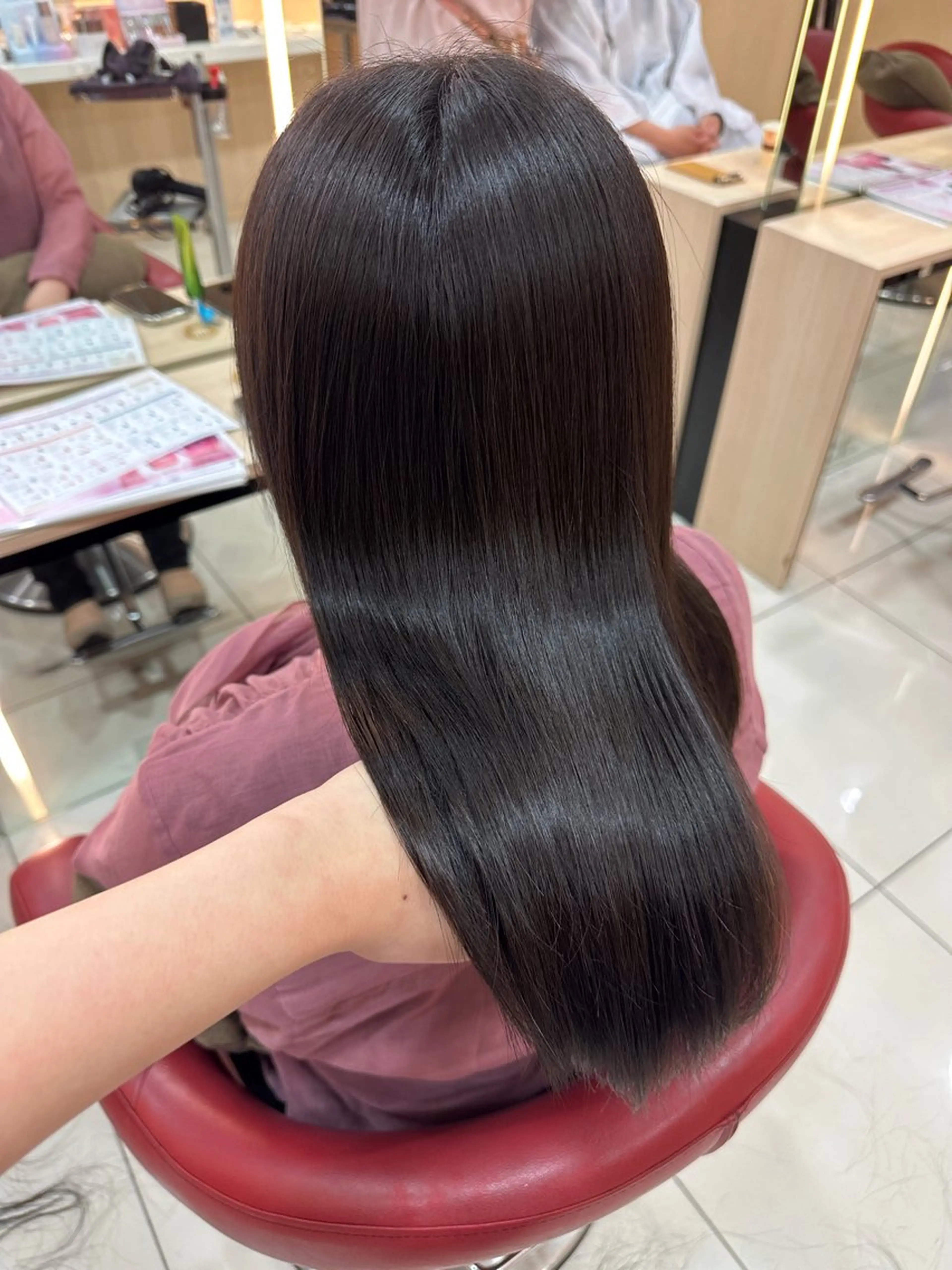 ロング ヘアカラー 透明感オリーブ🫒 ×レイヤーMIKUのヘアスタイル