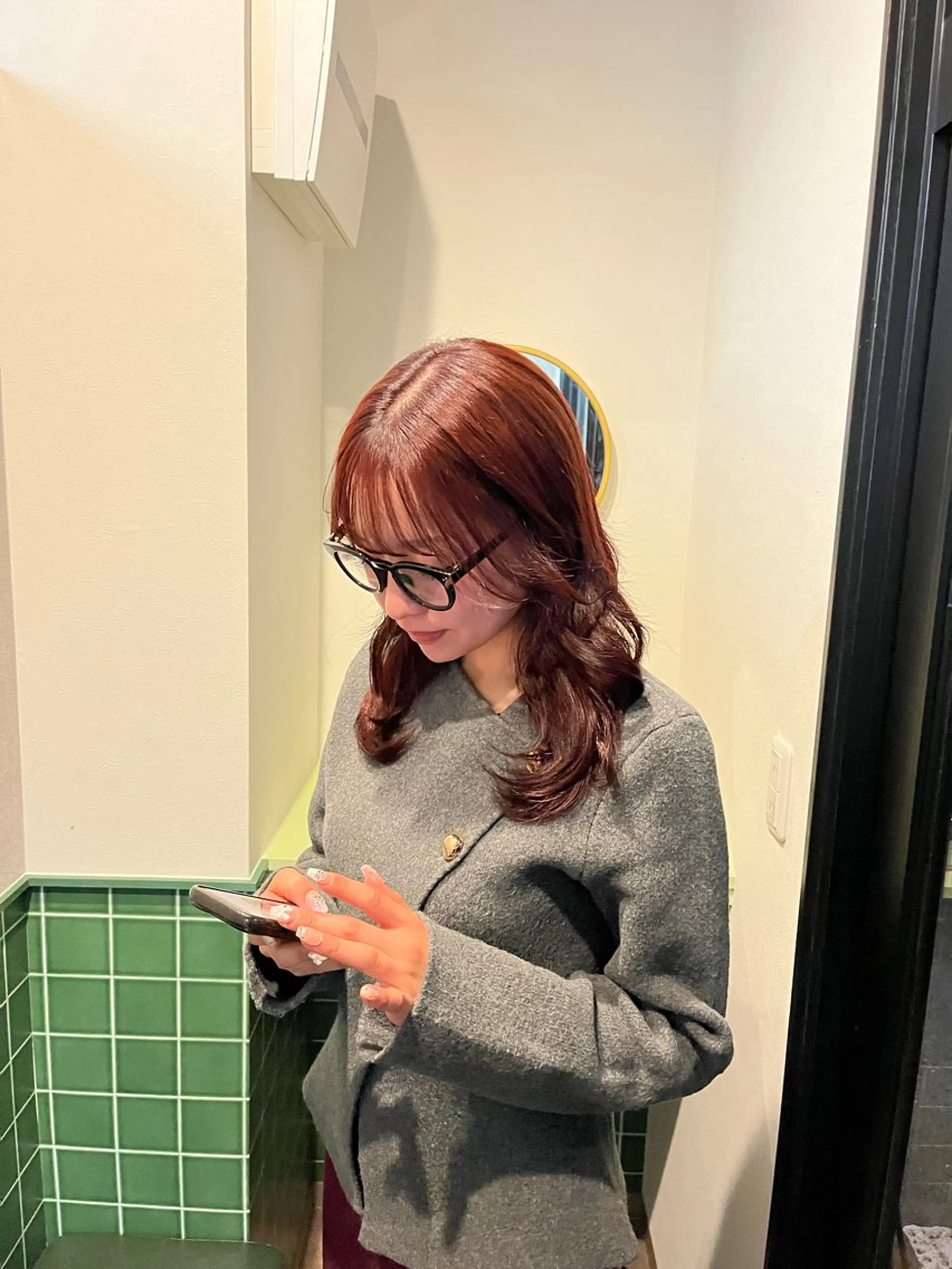 ミディアム カラー ボルドーカラー ブラウンカラー 本木下朋花/髪質 改善×ダブルカラーのヘアスタイル