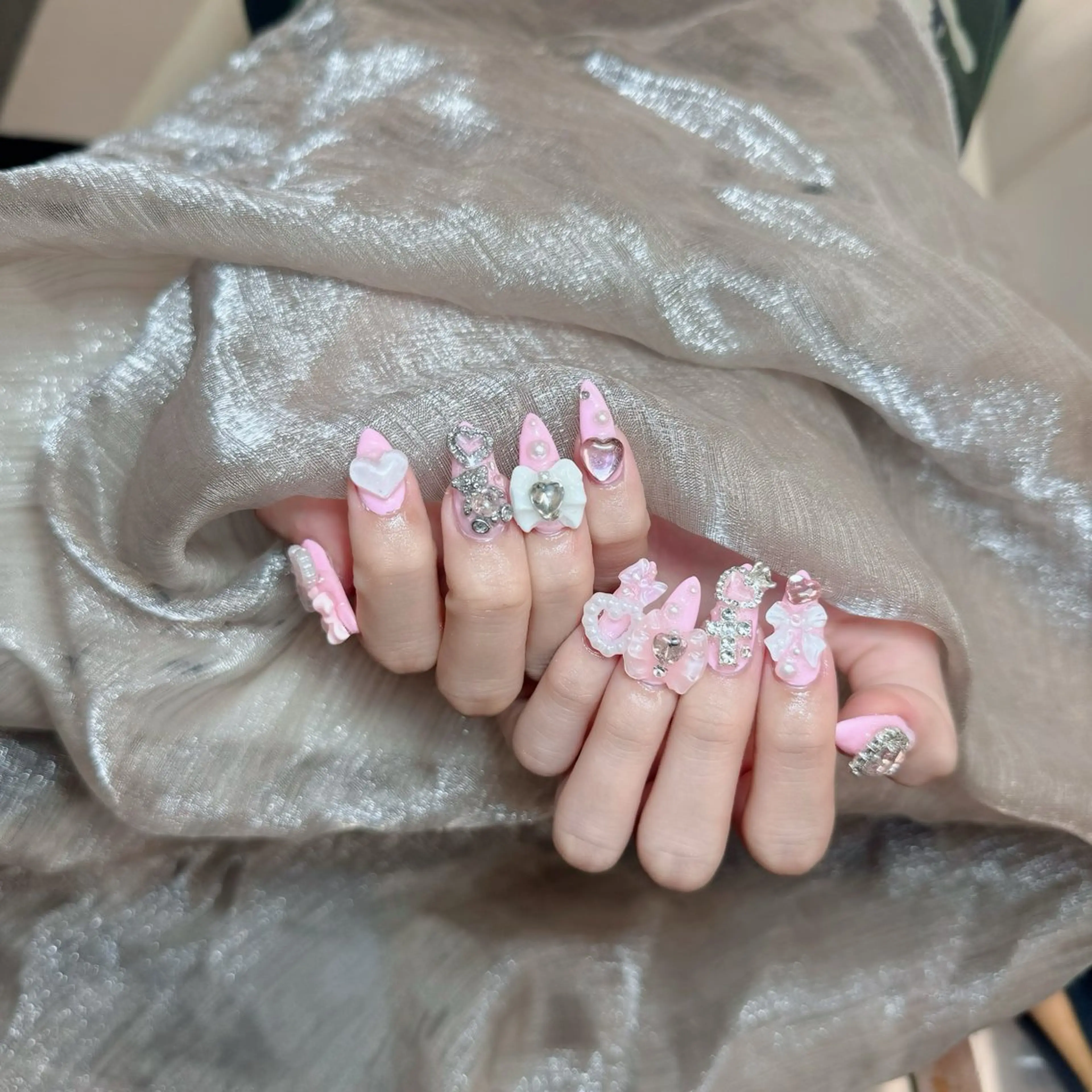 ネイル ジェルネイル 韓国ネイル マグネットネイル ネイルチップ 冬ネイル Lenie Nail Salonのネイルデザイン