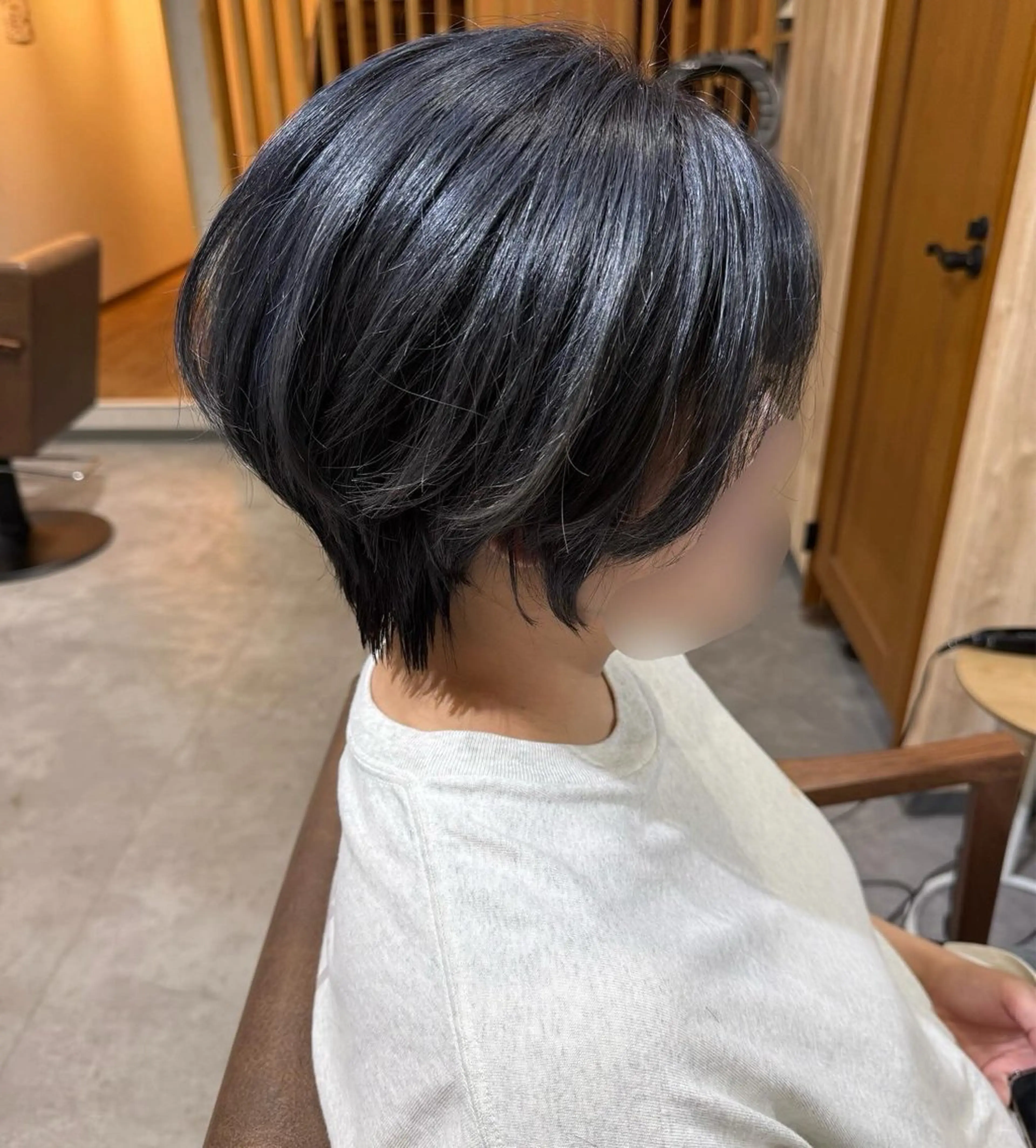 ショート カラー ショートボブ ネイビーカラー ボブ ショートヘア カット ヘアカラー Bish Yanaのヘアスタイル