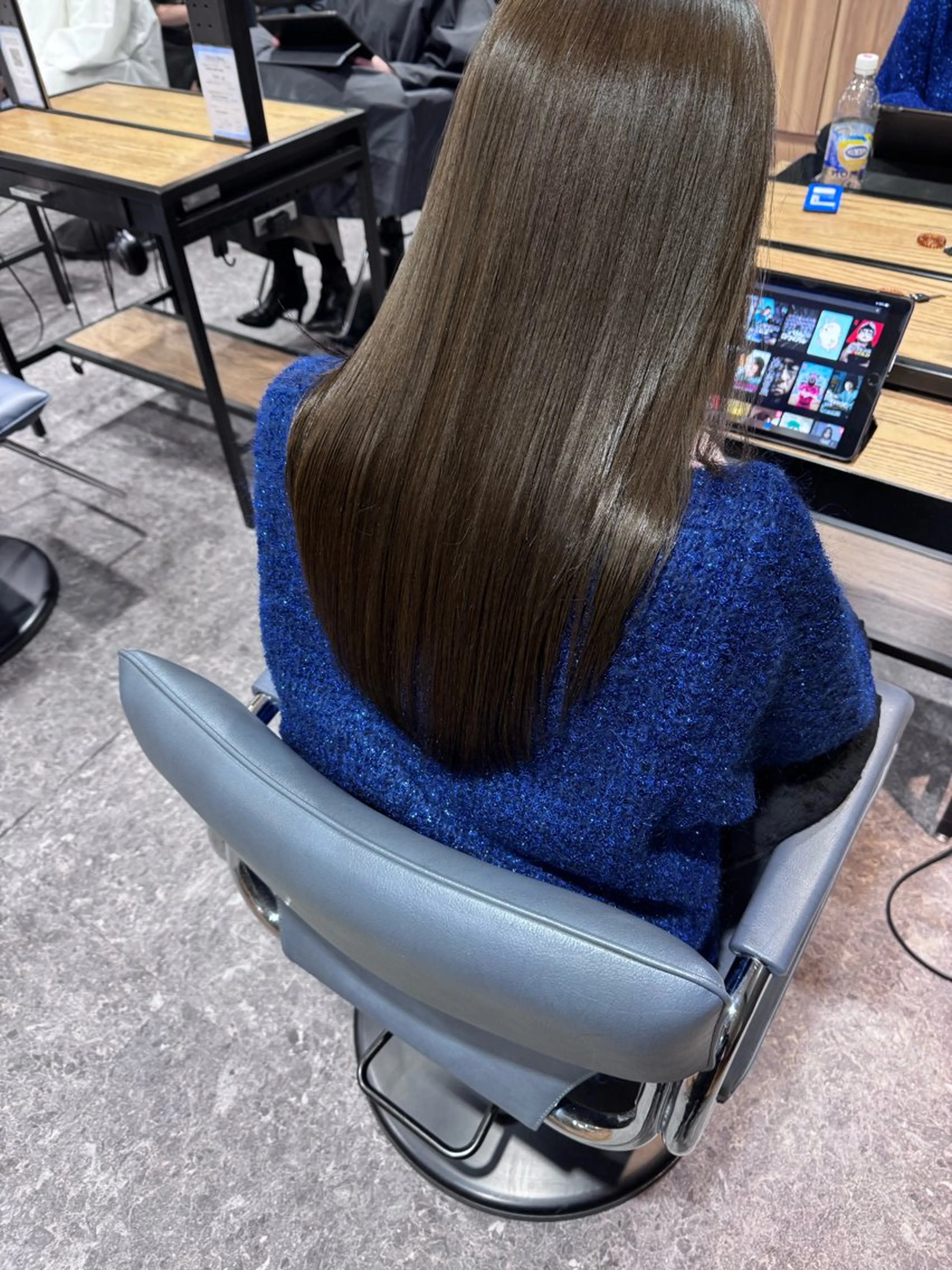 ロング カラー ブリーチ イルミナカラー 姫カット 髪質改善 レイヤーカット カット ヘアカラー トリートメント OAK 中目黒のヘアスタイル