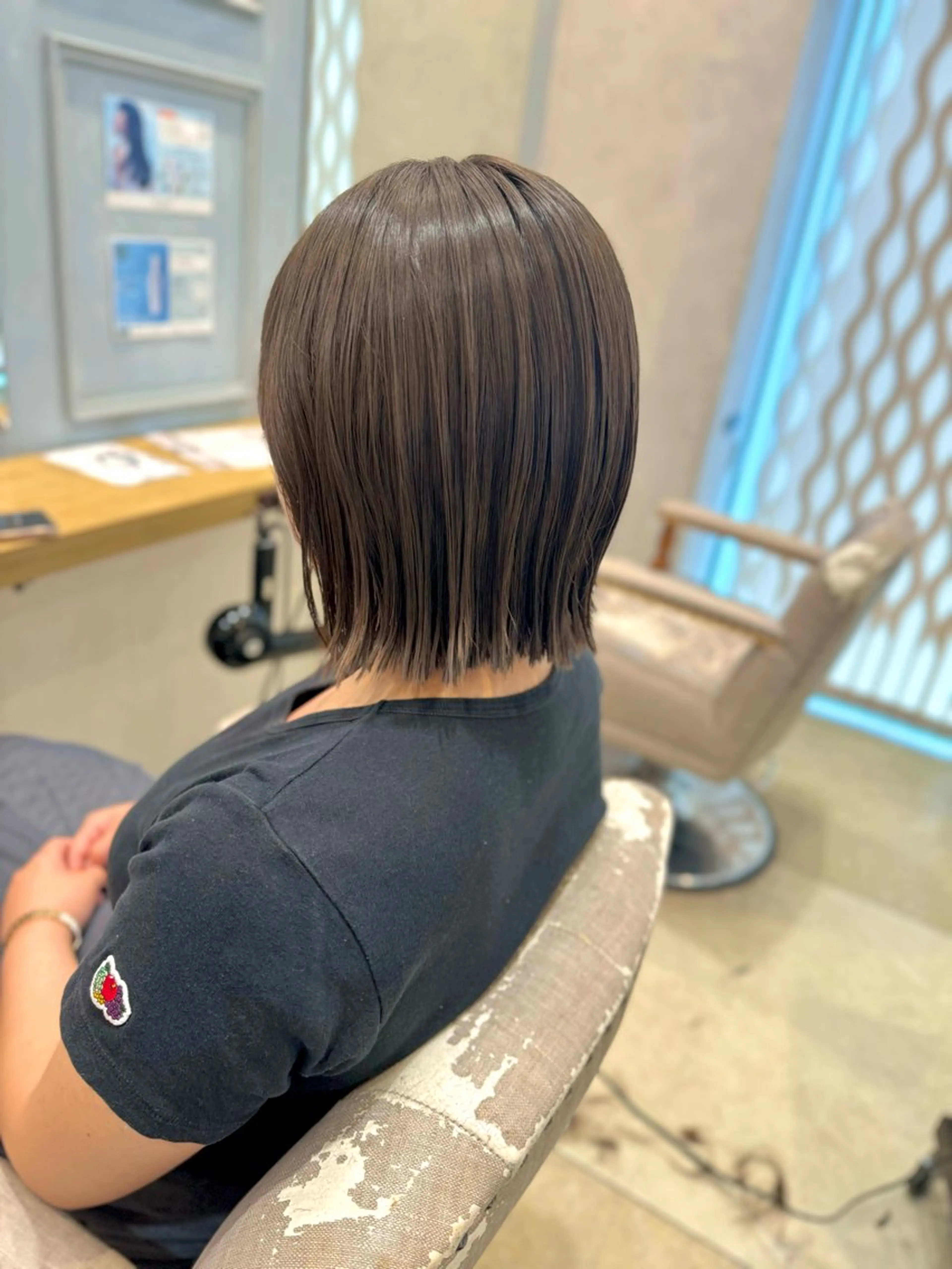 ミディアム カラー 切りっぱなしボブ ボブ カット ヘアカラー トリートメント ショート/ボブ アンドウ☺︎のヘアスタイル