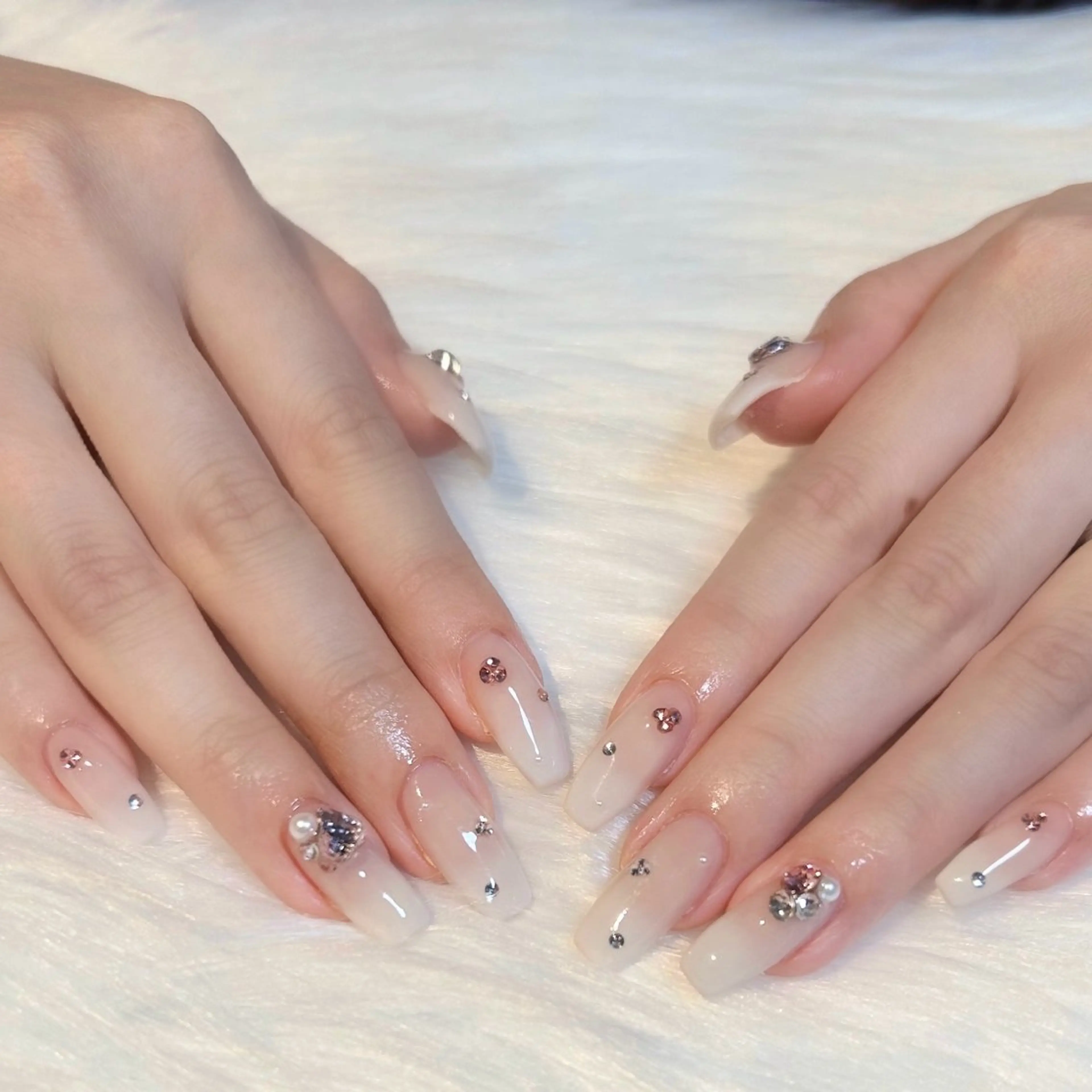 ネイル グラデーション キラキラネイル ワンホンネイル ハンドネイル ぷりゅねる 心斎橋のネイルデザイン