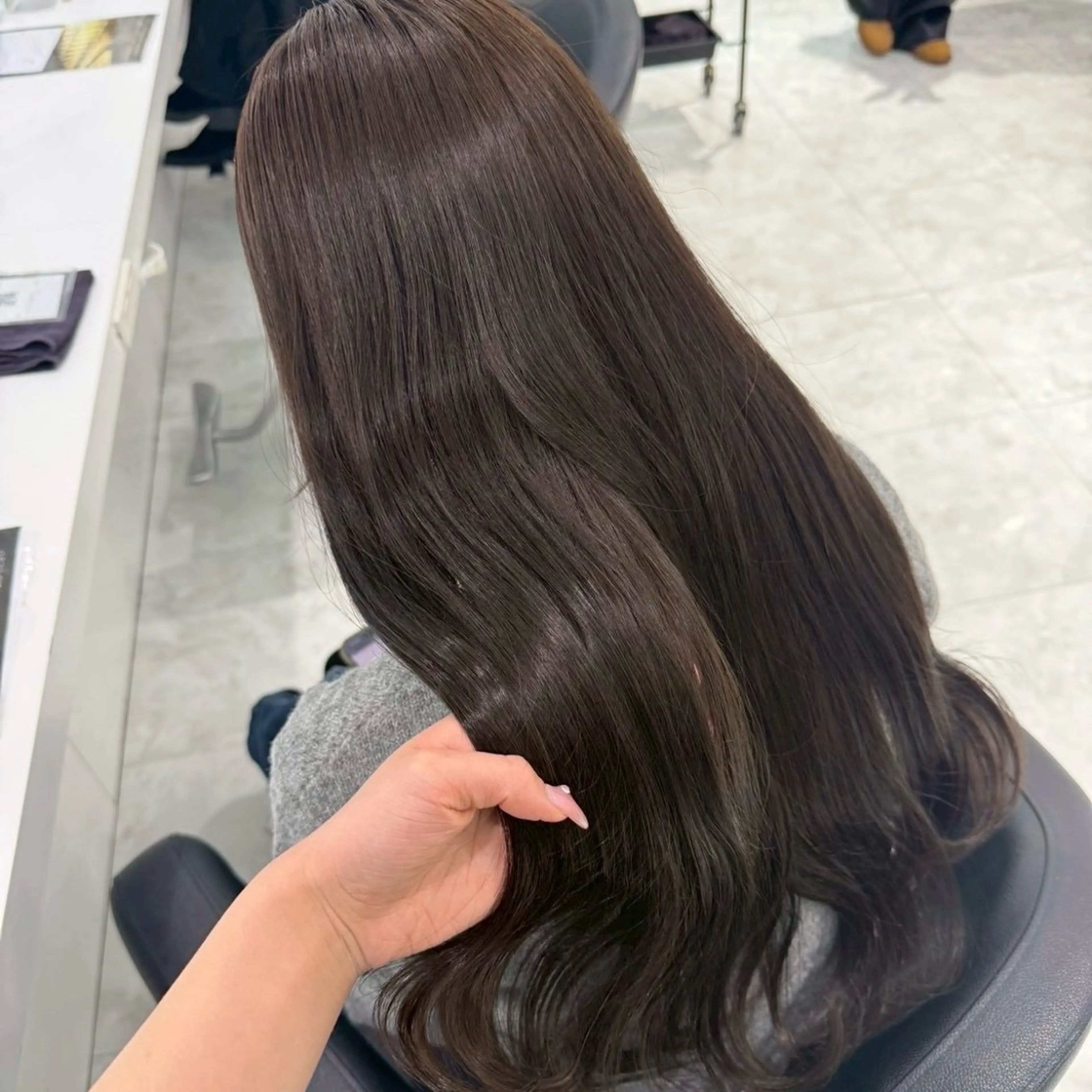 カラー ヘアカラー トリートメント 🤍ブリーチなし ブラウンhimi🤍のヘアスタイル