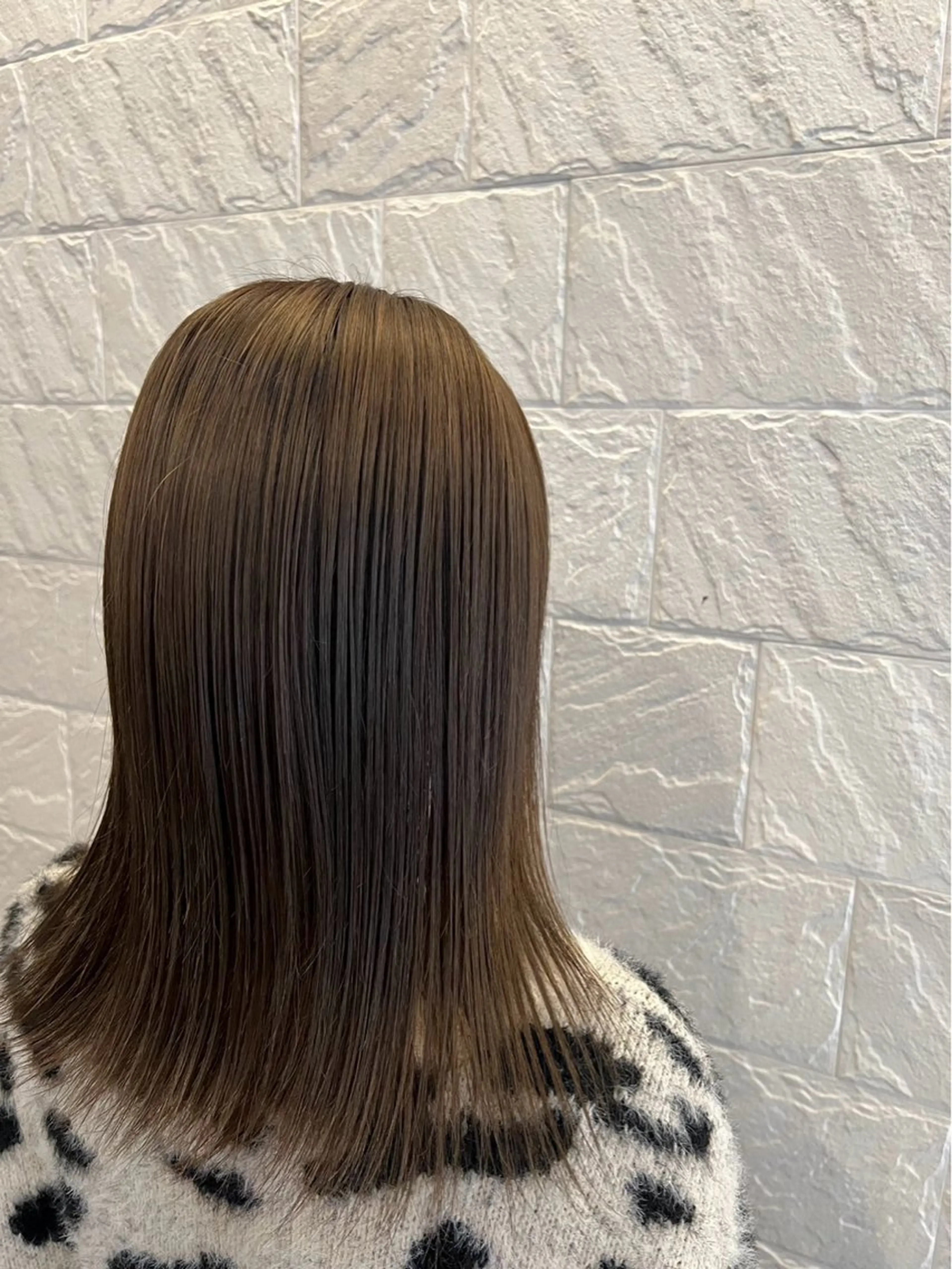 セミロング カラー IVERA二刀流⚔️ 横野圭⚔️のヘアスタイル